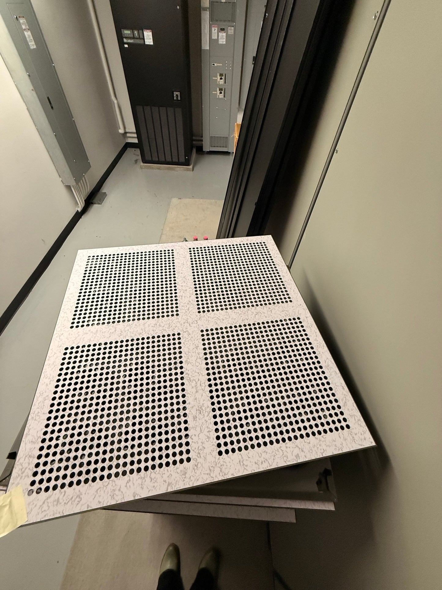 Tate Perf 1000 Raised Floor Tile 2x2 Perforated Airflow Panel Data Center 24x24