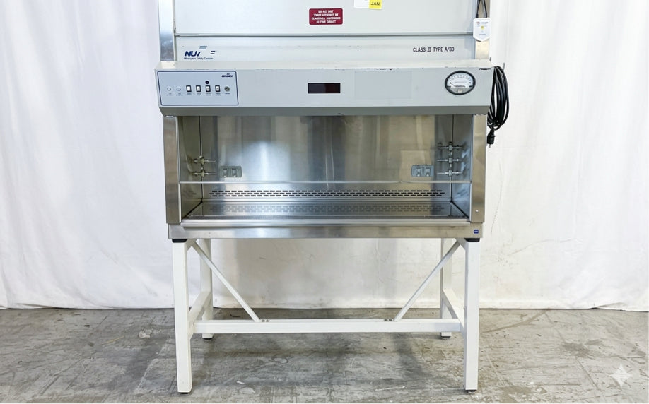 4' Nuaire Biosafety Cabinet A/B3 Virology with Stand