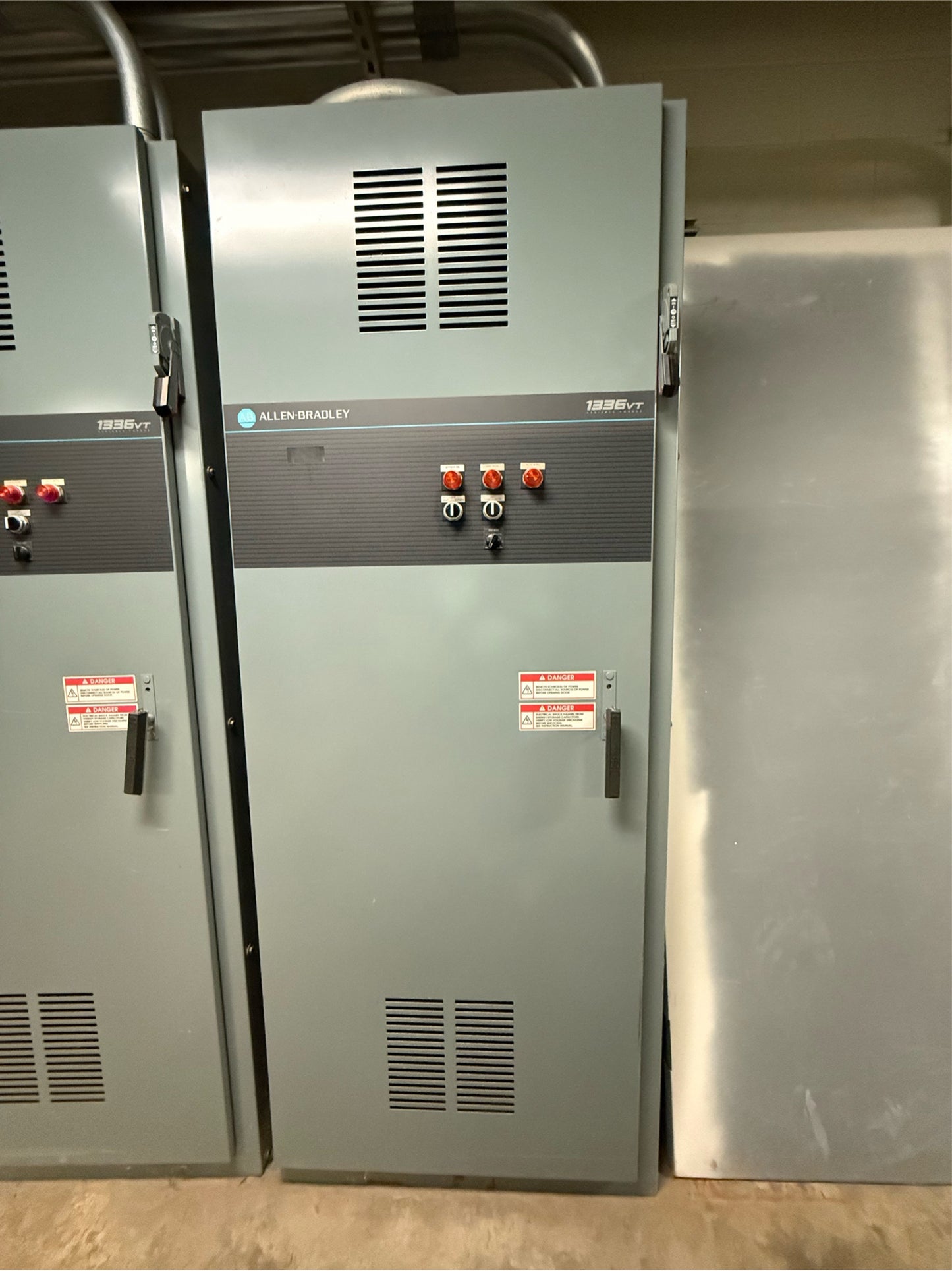 Allen-Bradley 1336 Plus VFD 125HP 460V AC Drive 156A Variable Torque