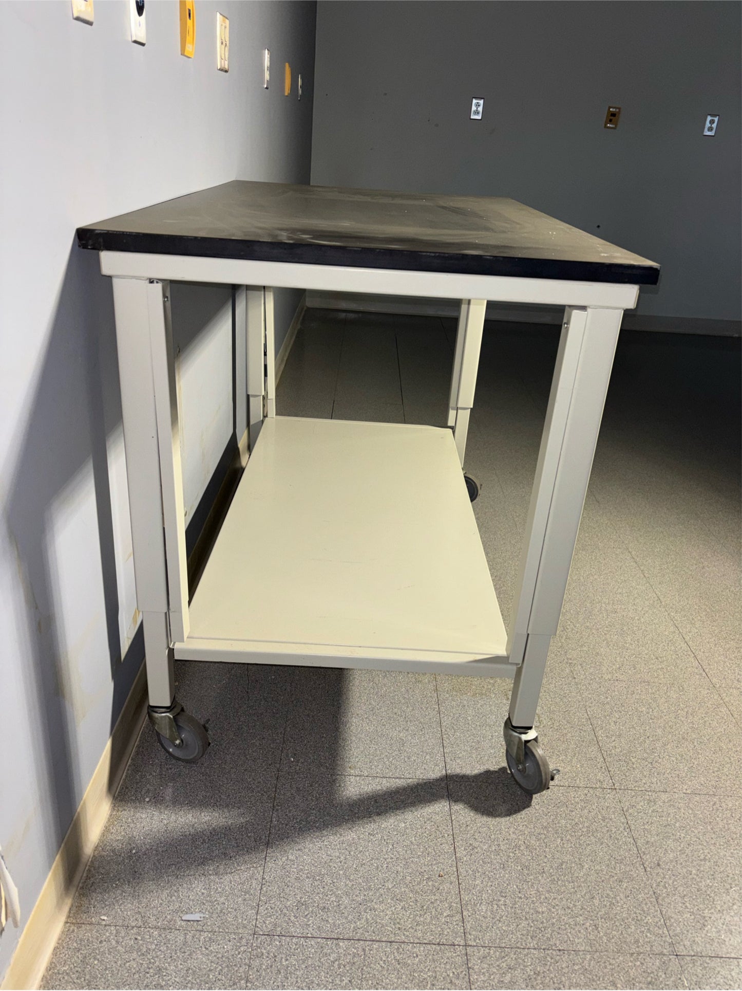 4' Hamilton Rolling Lab Desk Table Epoxy Top on Casters (SKU: 112890)