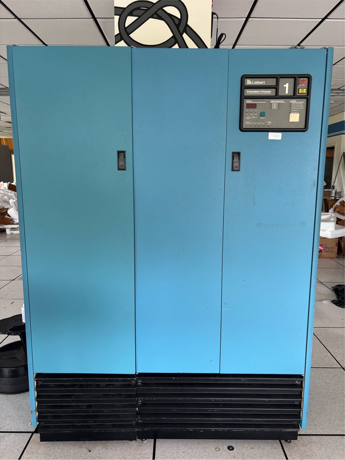 Liebert PPA100C 100kVA Precision Power Center PDU 480V To 208Y/120V 3 Phase Cabinet