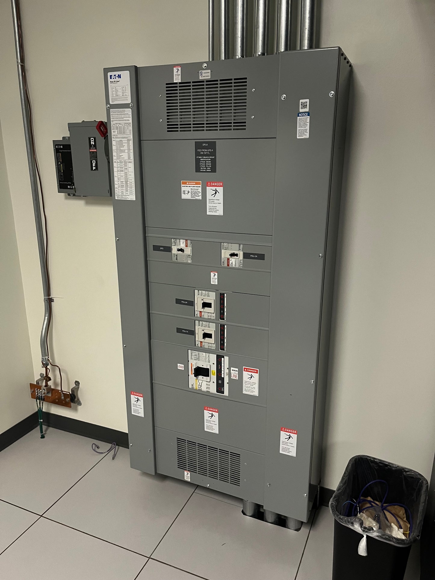 Eaton PRL4 800 Amp Distribution Panelboard 480Y/277V 3PH 4W Pow-R-Line 65k AIC