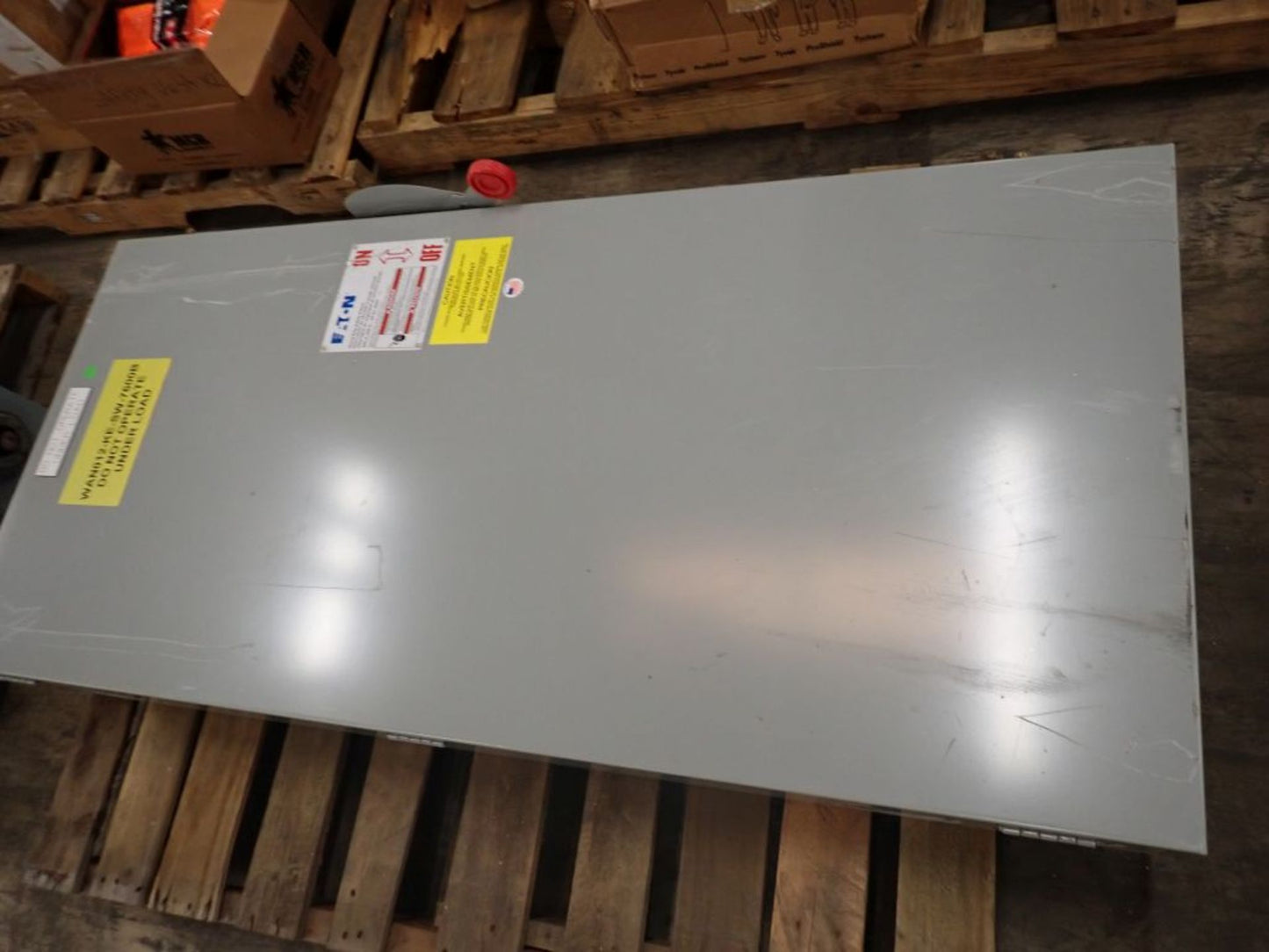 Eaton 600A Heavy Duty Safety Switch DH266UGK 600V MAX