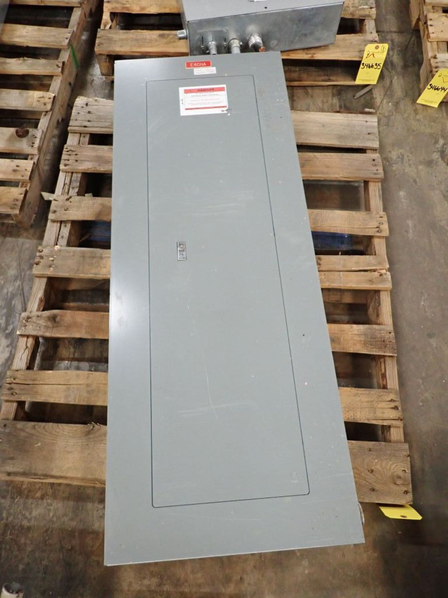 Square D NEHB-42441-2 Panelboard 225A 480V 3PH w/ NEHB-2MW Main Breaker Kit (SKU: 111754)