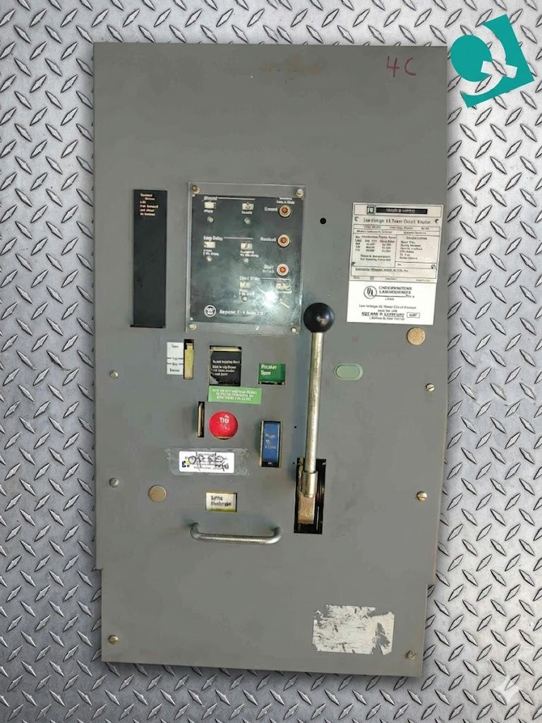 Westinghouse DS-632 3200A Circuit Breaker (110738)