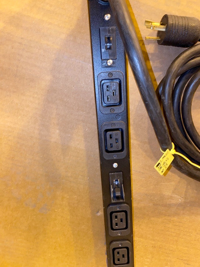 *Pickup Only* Lot of 10 AP9570 Rack Power Distribution Unit PDU 30A 208V C19 NEMA L6(S6LLST0999)