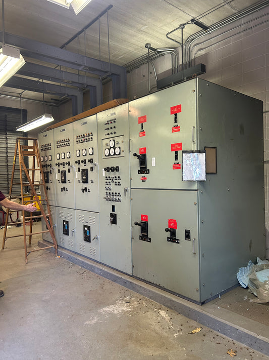 Vintage Commercial Generator Paralleling Switchgear Switchboard Main Line Air Breakers