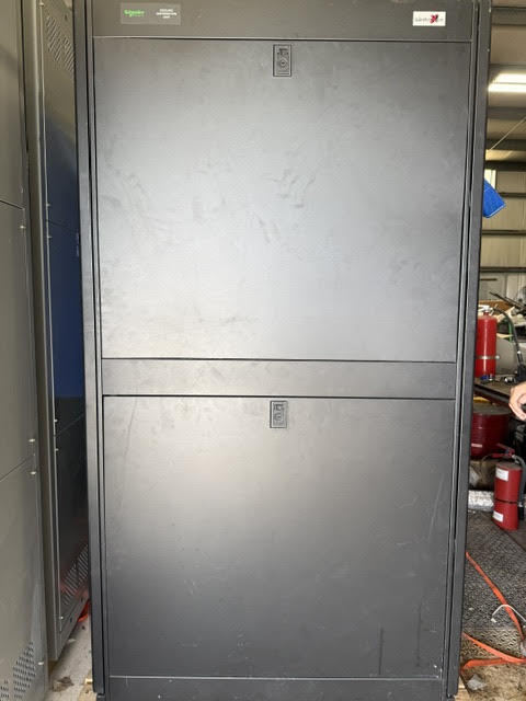 APC Schneider ACFD12 Cooling Distribution Unit 12 Circuit Data Center CDU