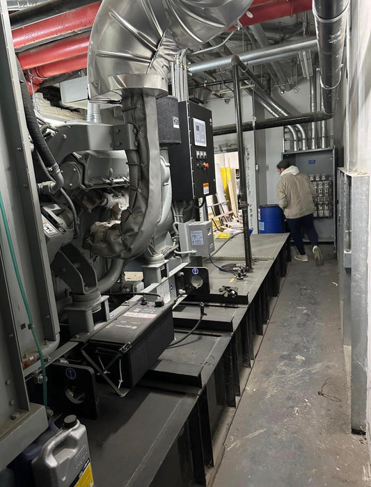 Tier 4 350KW MTU Diesel Generator 2013 Only 7 Test Hours DS00350D6SPAH1574