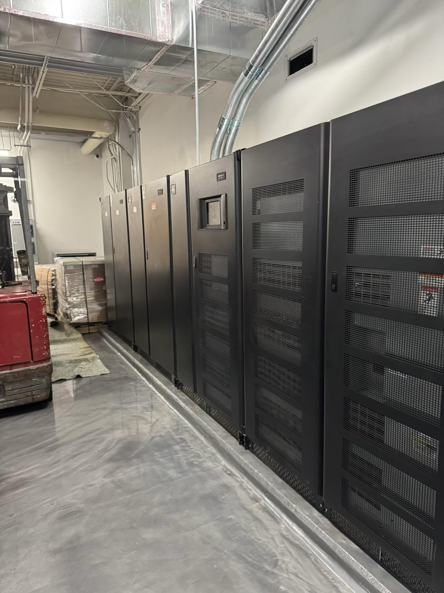 450KVA Liebert Vertiv NXL UPS 480V