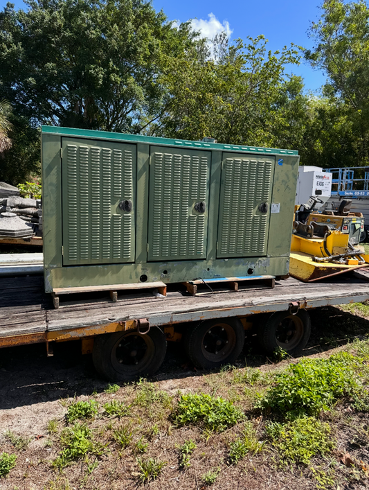100KW Cummins GGHH Nat Gas LP Generator Multi Voltage 2300Hrs '04 TESTED