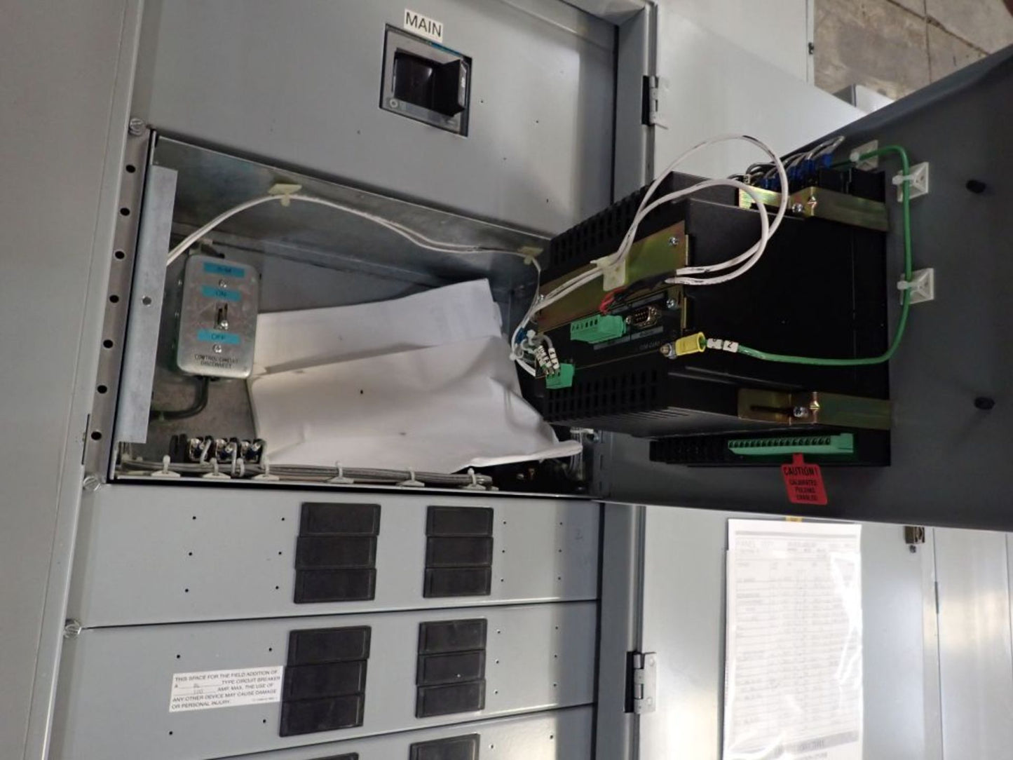 Lot of 3 400A Siemens S4C9 Panelboards w/ Circuit Breakers Panel 1 Meter & Main (SKU: 111723)