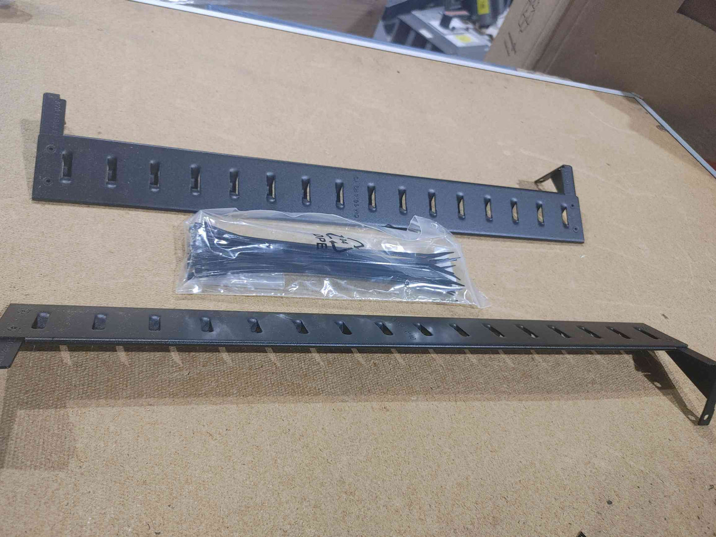 NEW APC PDU Strip Mounting Brackets  For AP7541 (SKU: 111662)