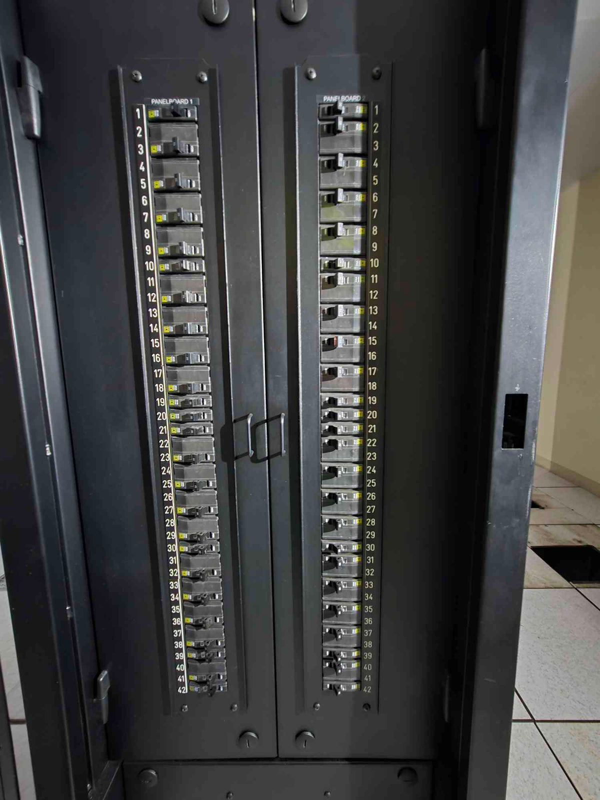 225A Onyx Rack RPP 208/120V Plus Ground 3PH Breaker Distribution (SKU: 111599)