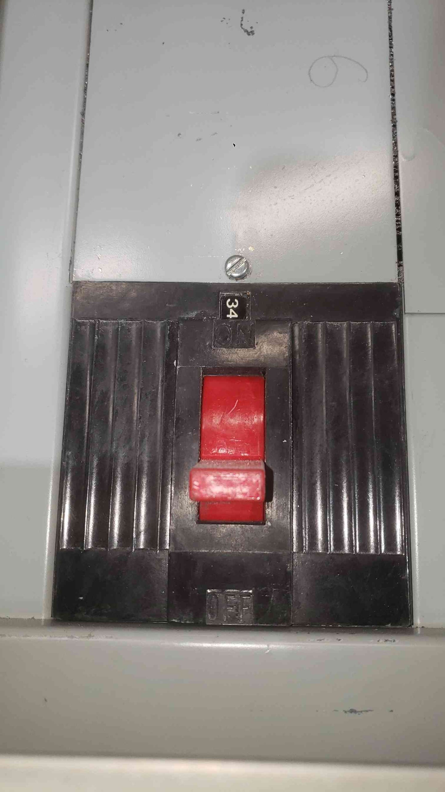 GE 800A 277/480 3PH 4W Panelboard with 11 Breakers (SKU: 112554)