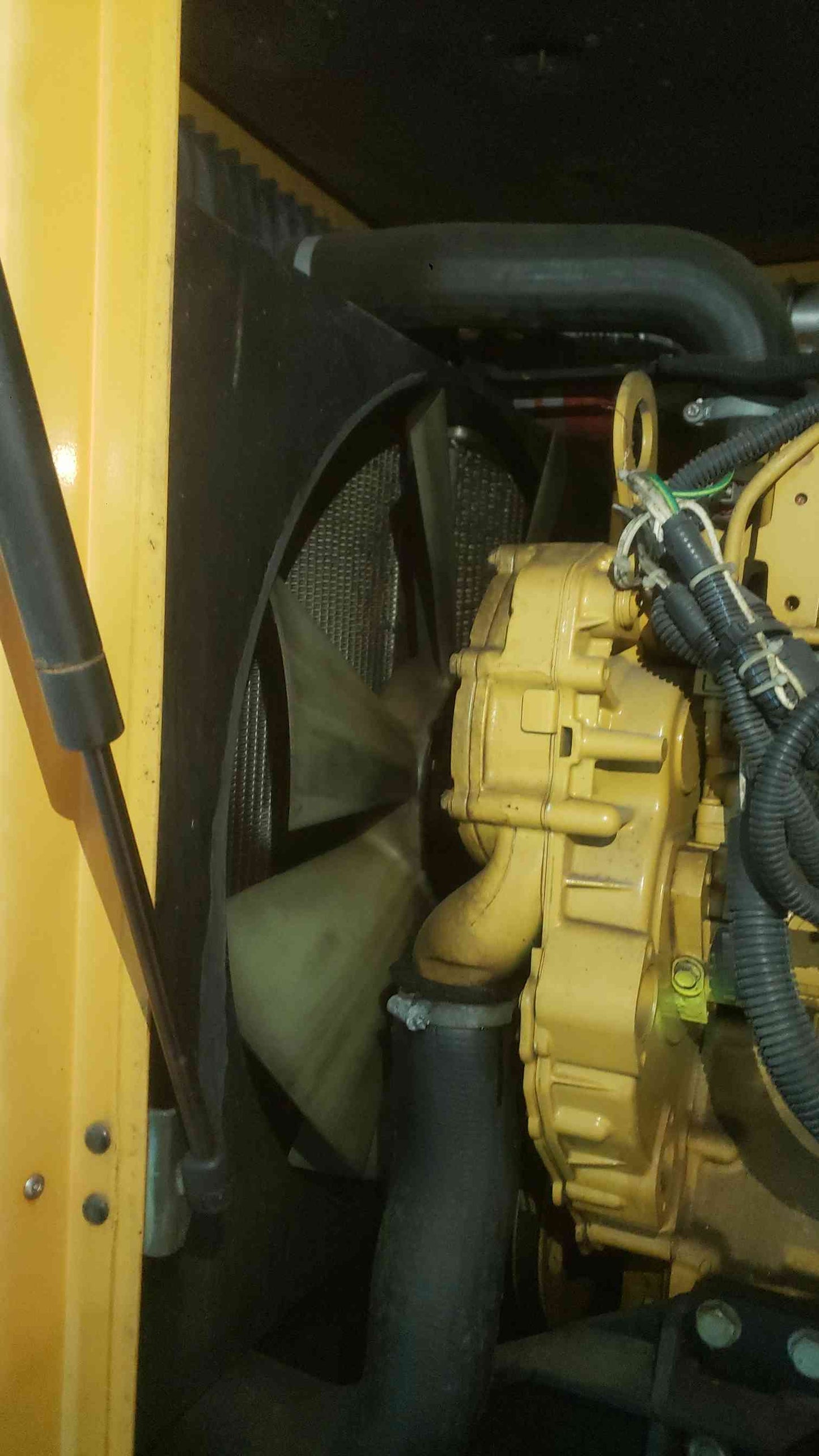 Caterpillar Olympian D60P4S 60kW Diesel Generator 634 Hrs 1ph 120/240V TESTED (SKU: 113311)