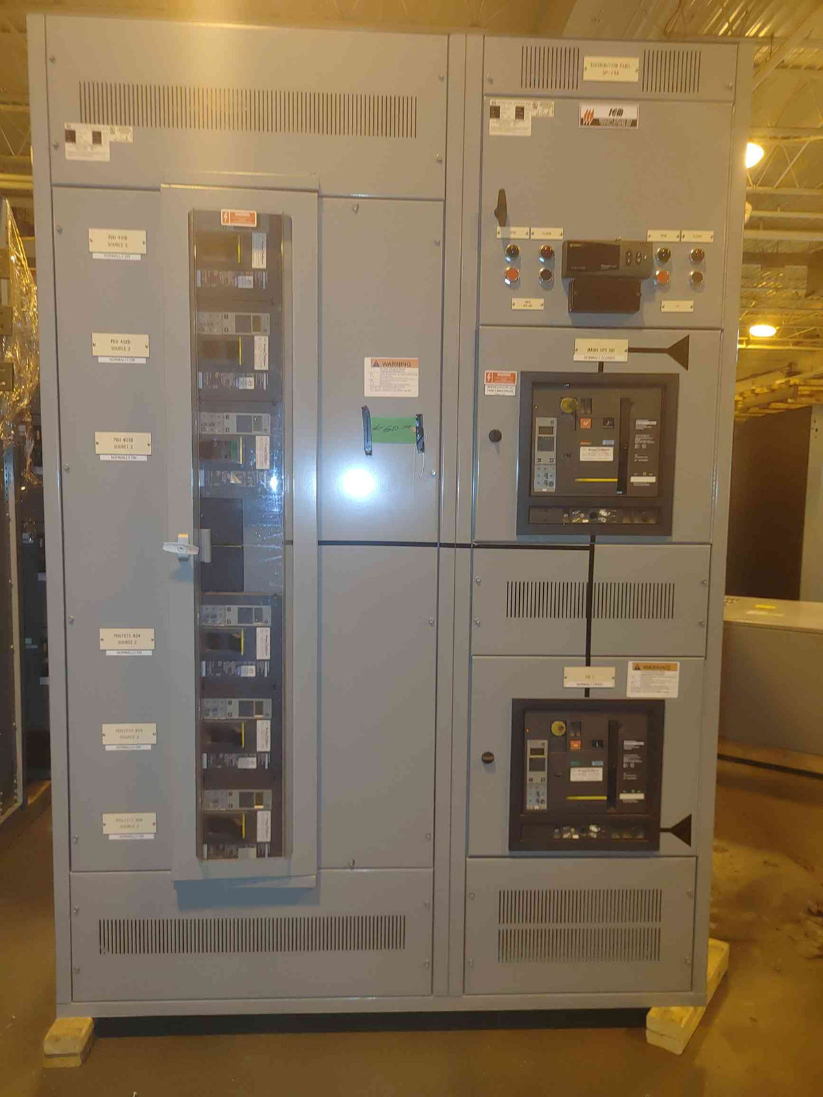 Square D 1200A 480v Masterpact 6 Breaker Distribution w/ 2 Mains & Power Meter(100244)