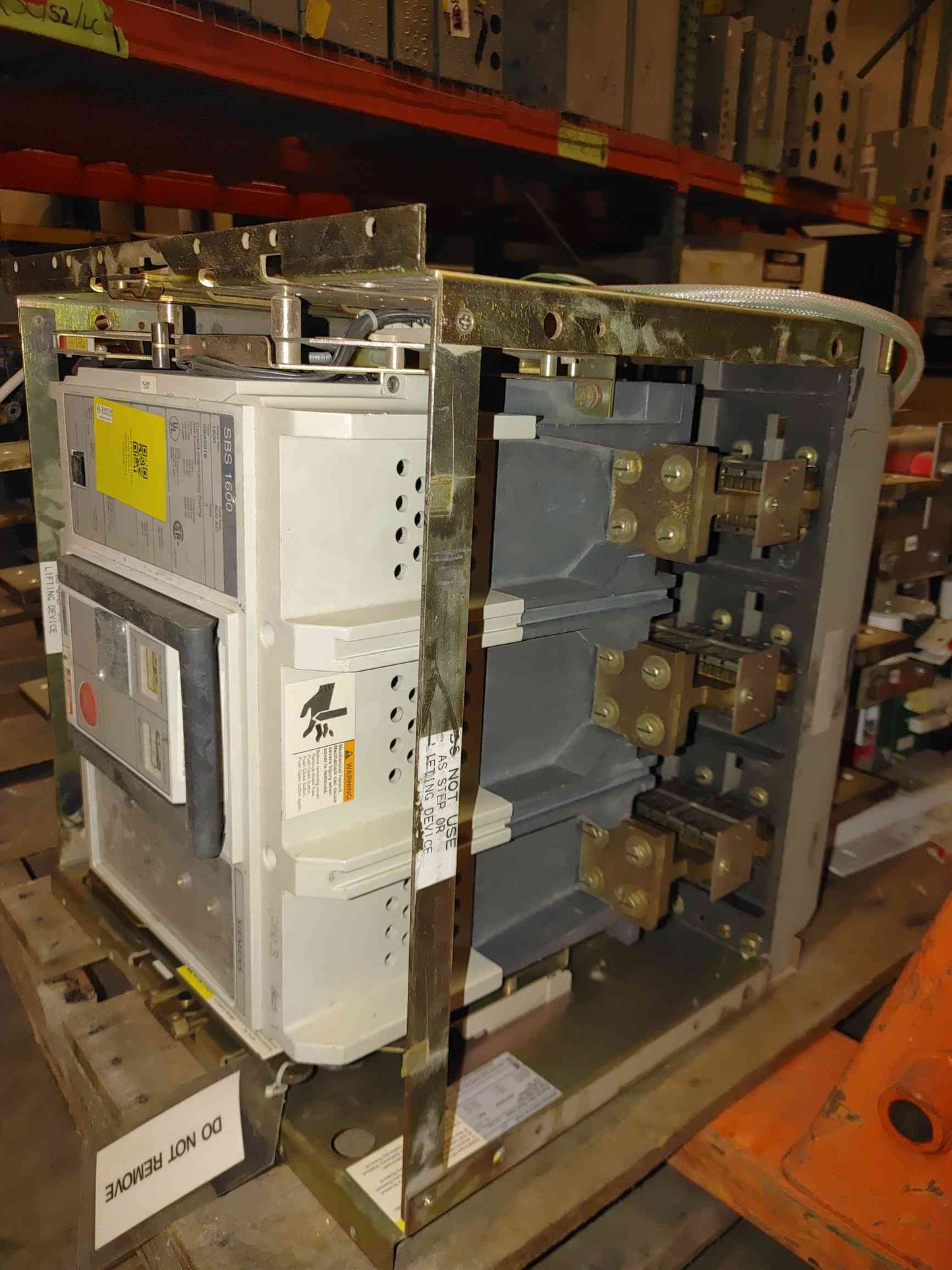Siemens 1600A 3 Pole Breaker 600VAC SBS2016 in Chassis (108454)