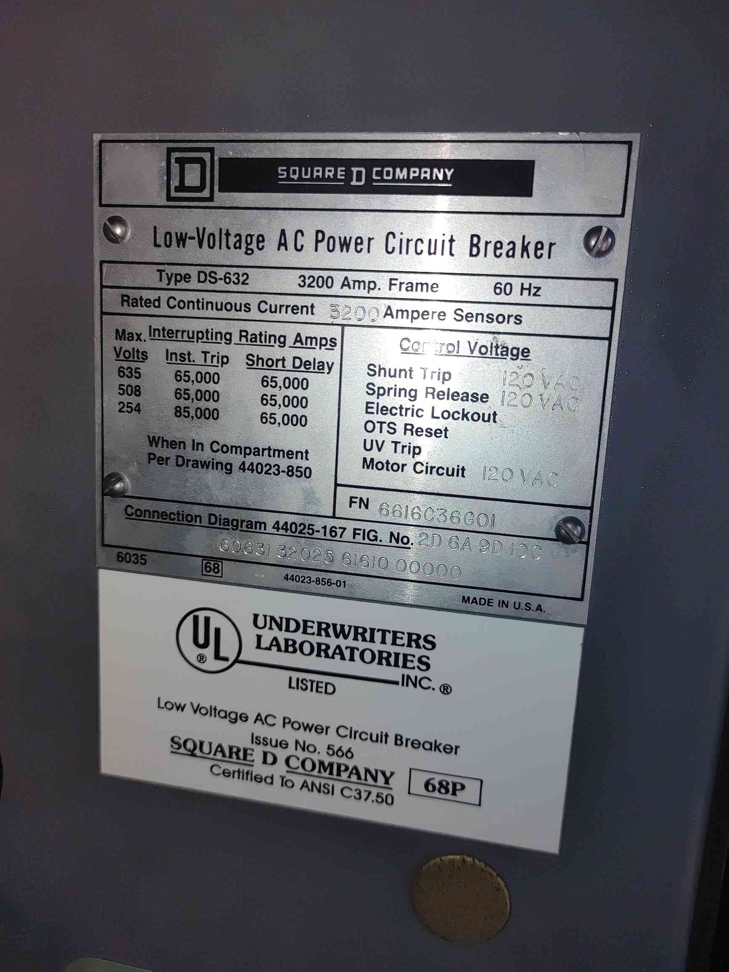 Westinghouse DS-632 3200A Circuit Breaker (110738)