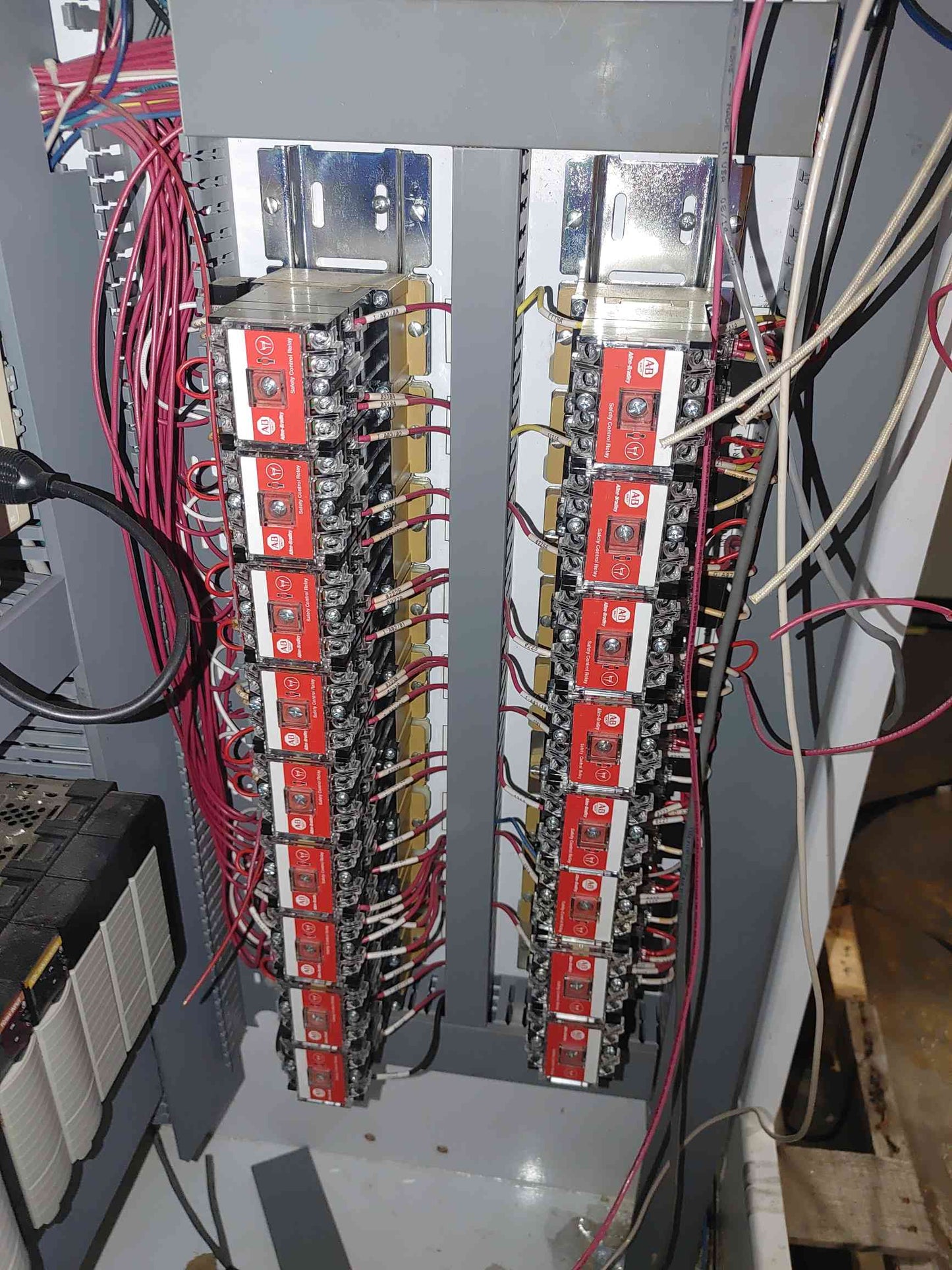 Rockwell Automation Control Panel 1606-XL (SKU: 110979)