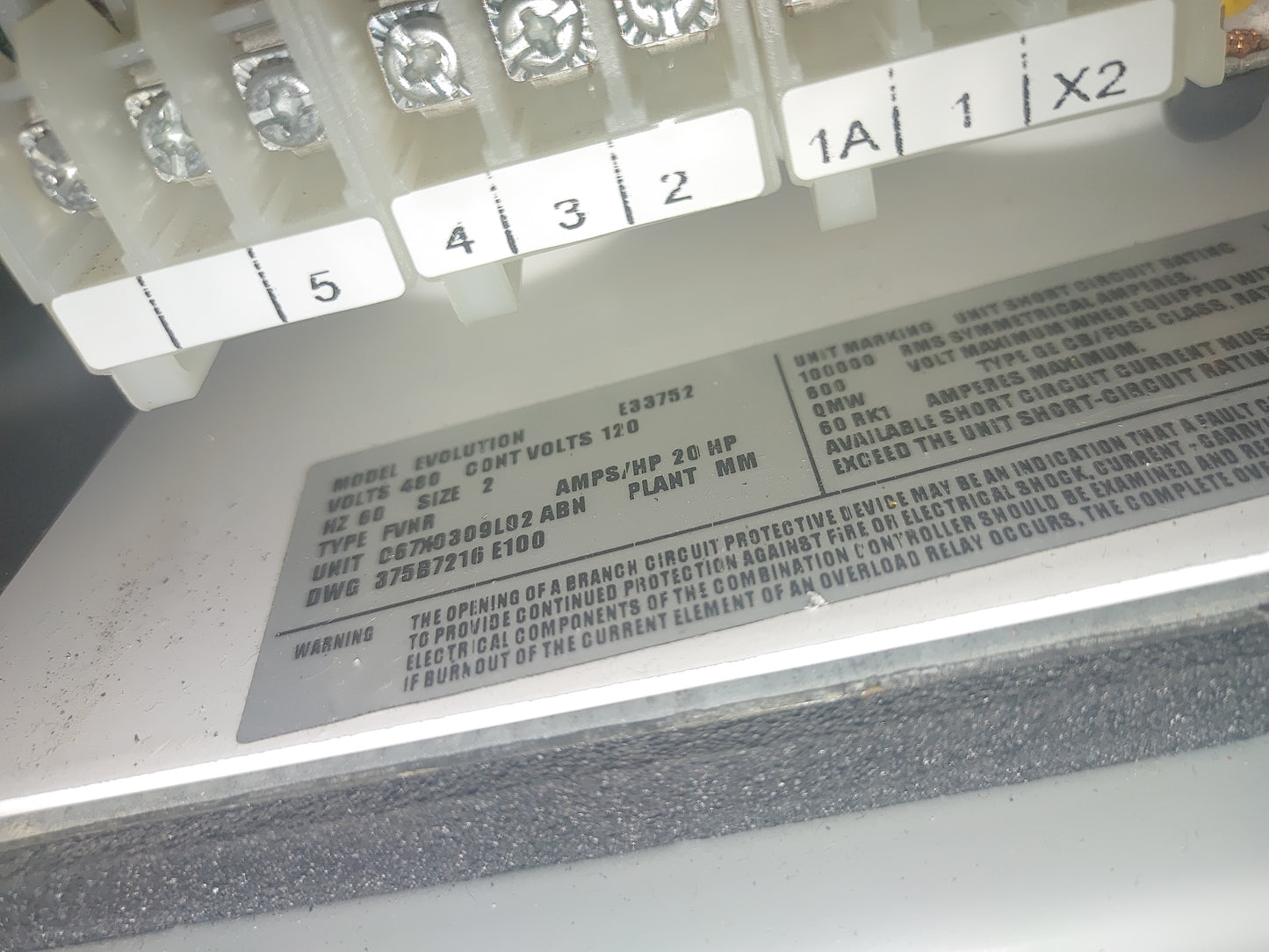 GE Evolution Series E9000 Motor Control Center 600A 480v 2 Section 8 Buckets