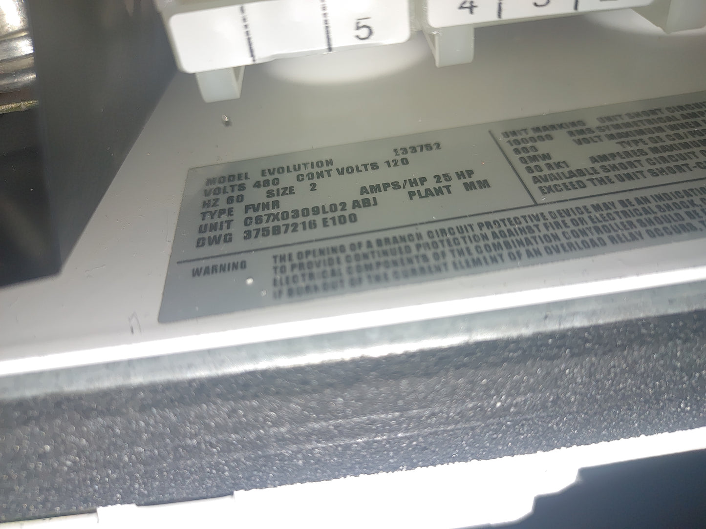 GE Evolution Series E9000 Motor Control Center 600A 480v 2 Section 8 Buckets