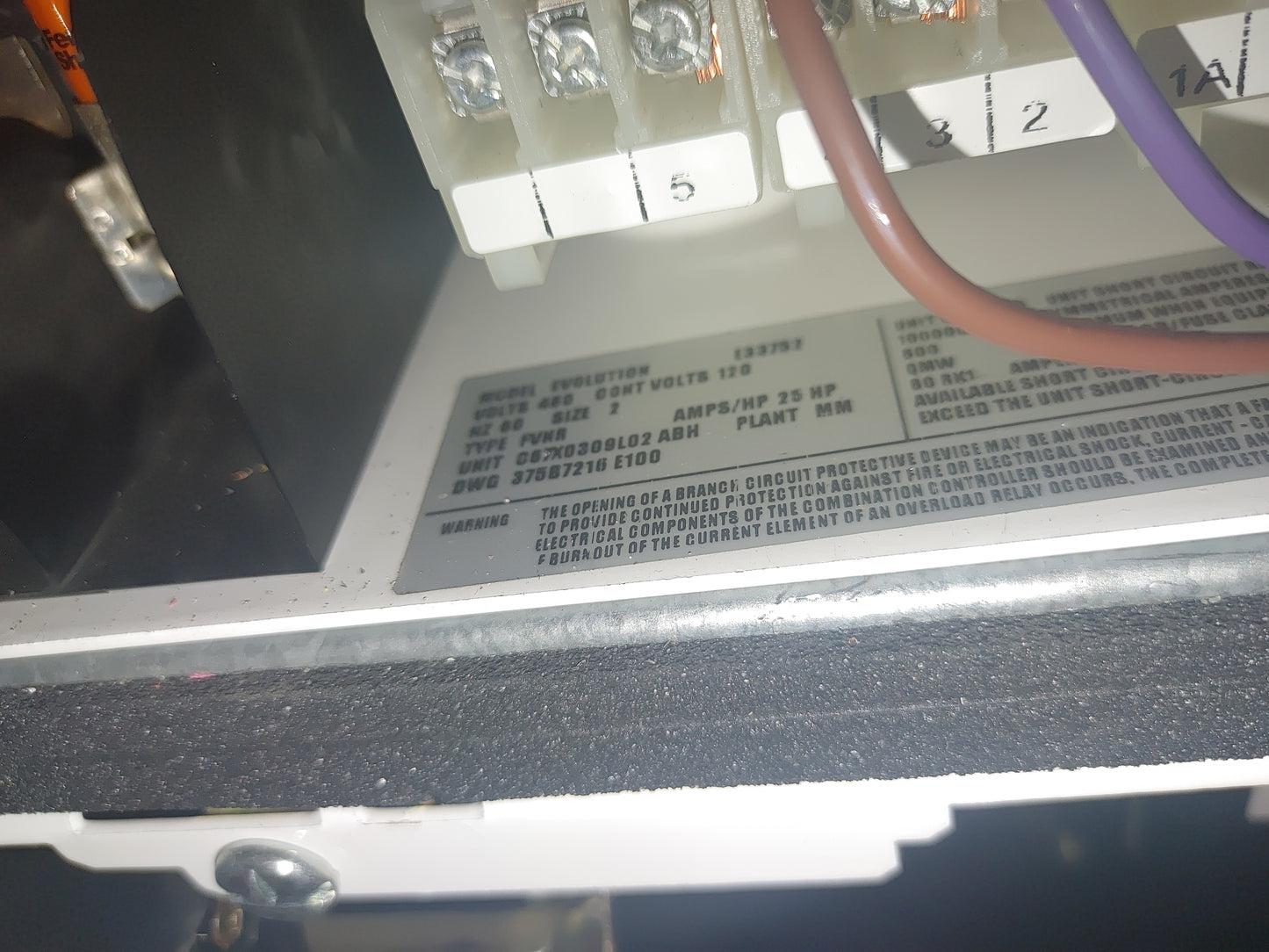 GE Evolution Series E9000 Motor Control Center 600A 480v 2 Section 8 Buckets