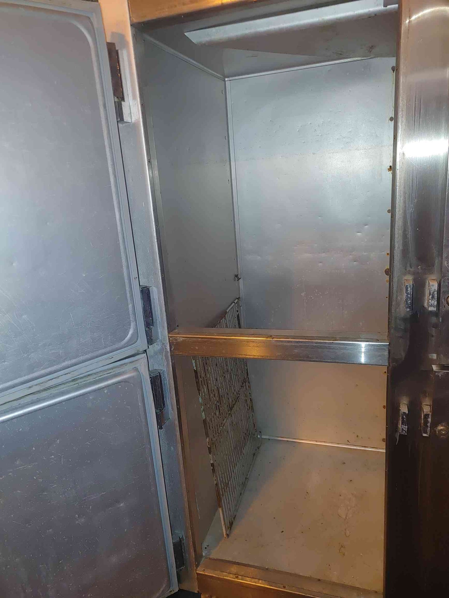 Traulsen & Co. Commercial Refrigerator / Freezer, Model G20000(SKU: 111450)