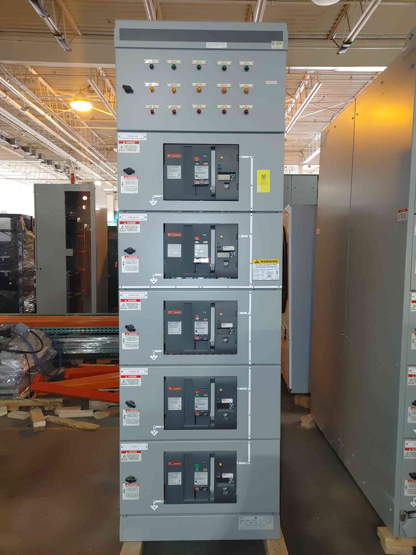 GE Power Break II Switchboard 5x 800A SHF08B208H Breakers 480V Hi-Break 3P (112940)