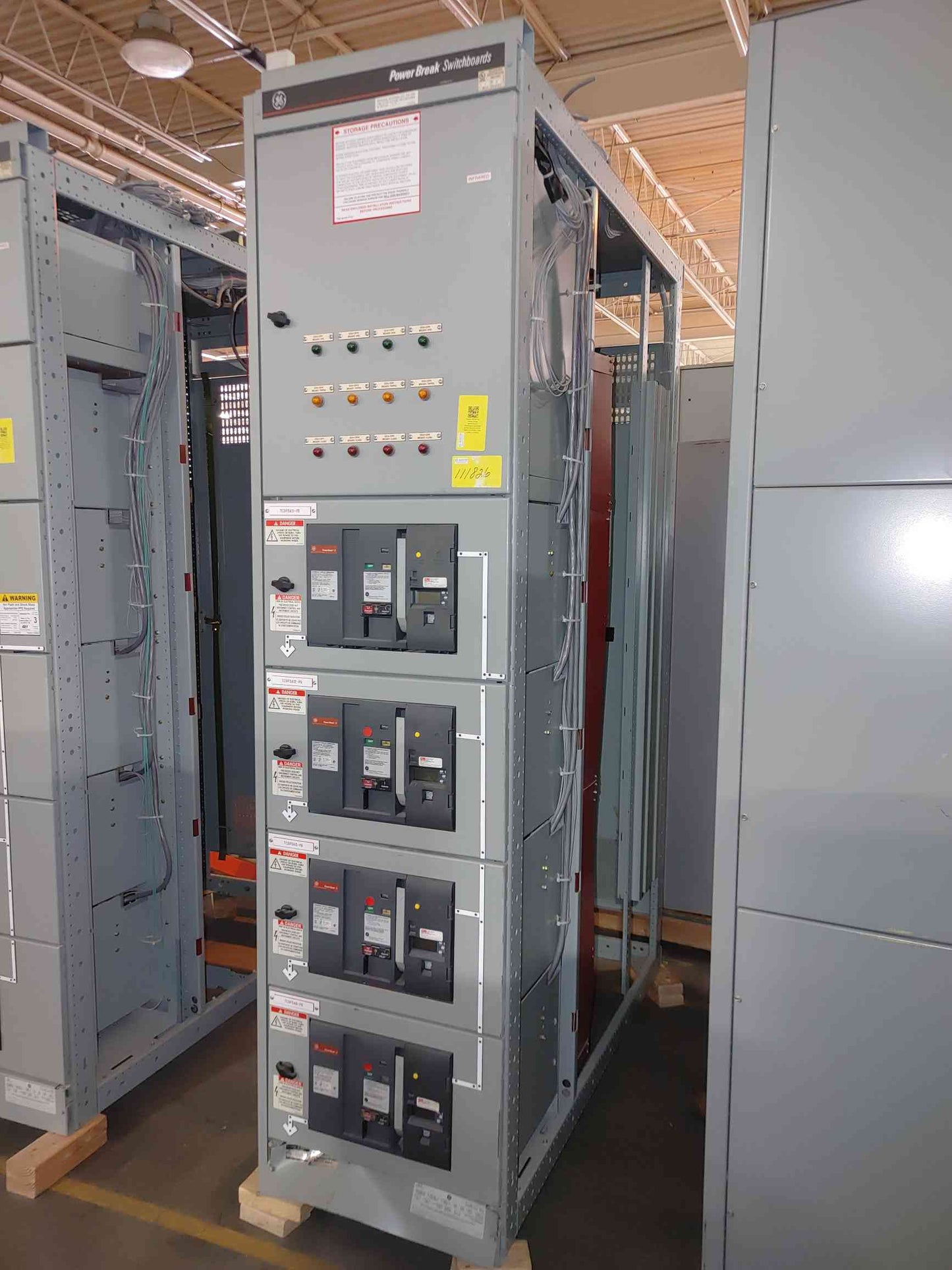 GE Power Break Switchboard 4x 800A SHF08B208H Power Break II Breakers 480V (112941)