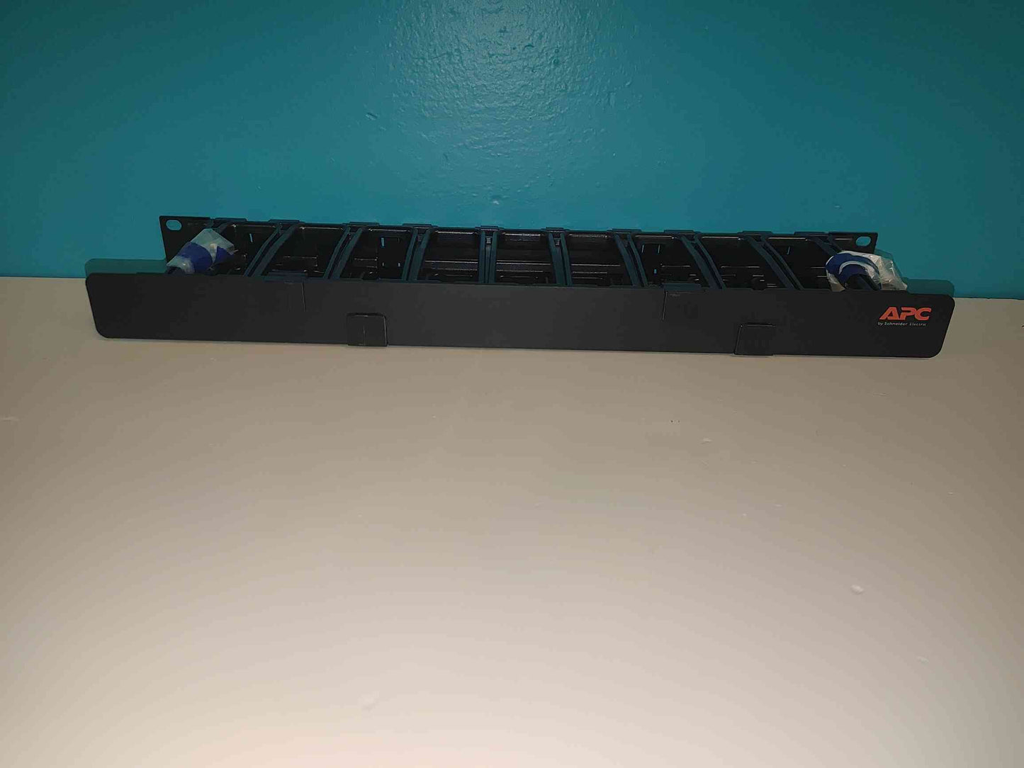 AR8602A APC Horizontal Cable Managers(S6LLST4741)