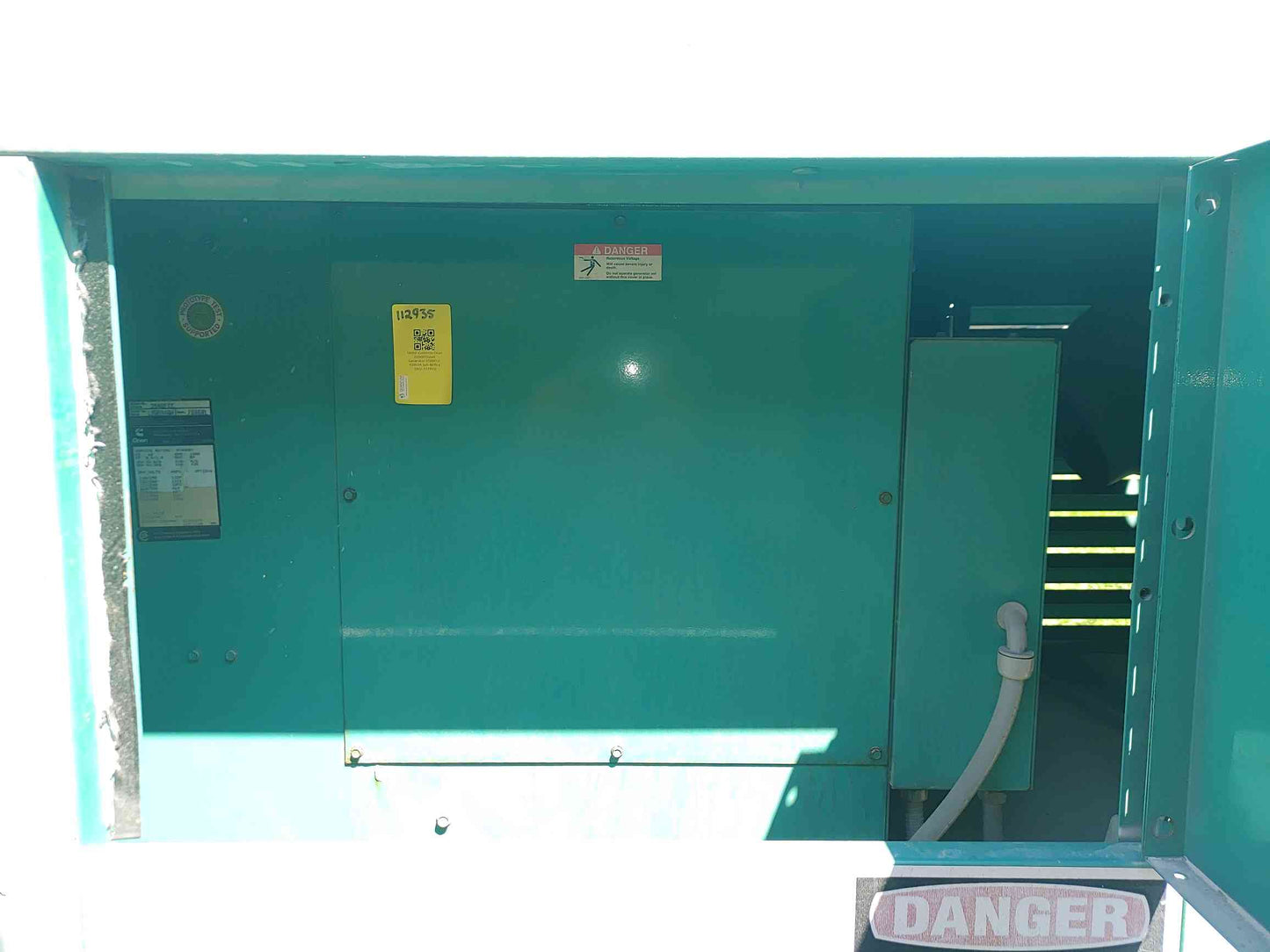 Cummins Onan 350kW Diesel Generator & Tank 350DFCC 438kVA 3ph 487hrs TESTED (SKU: 112935)
