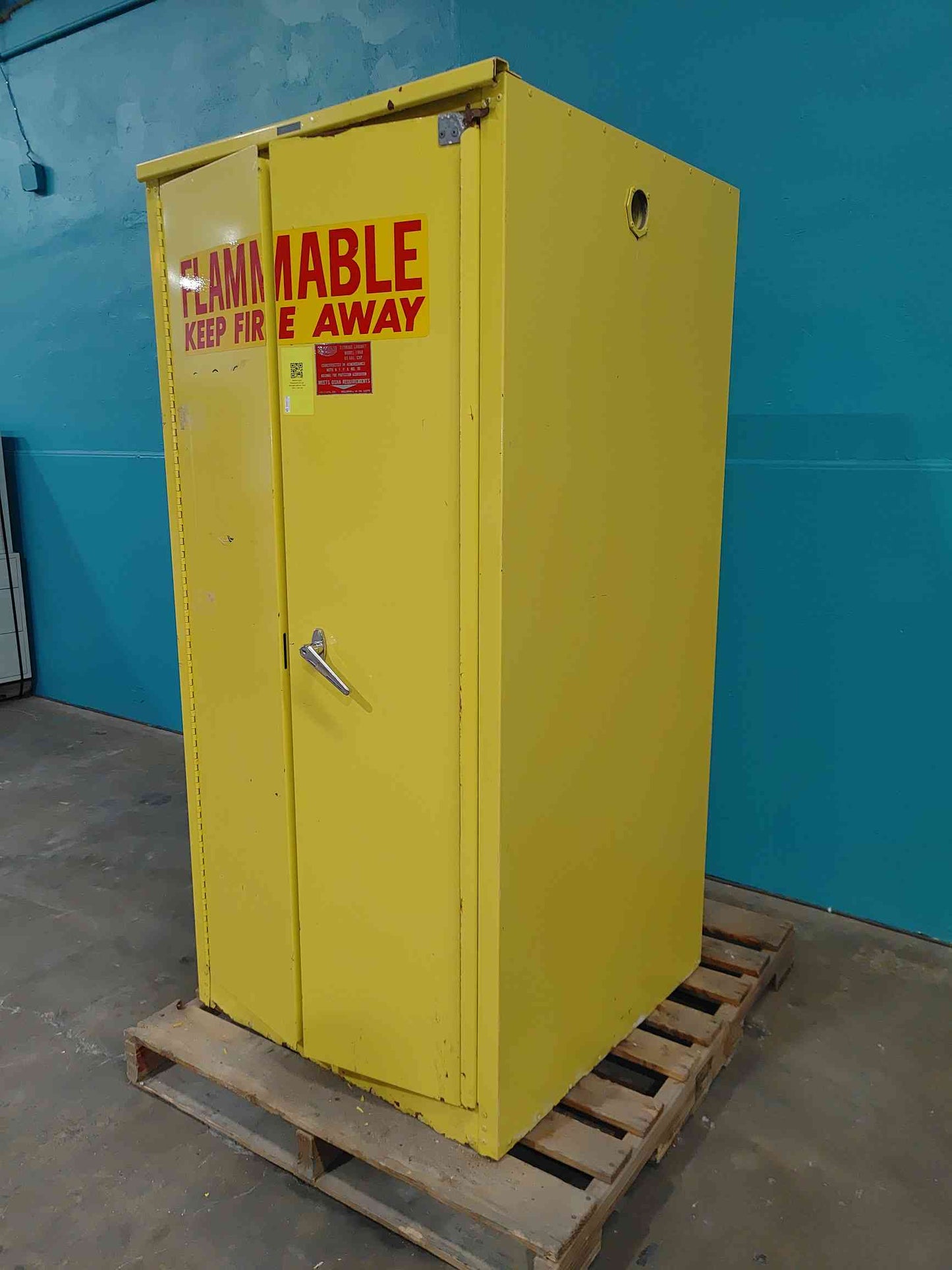 Eagle Flammable 60 Gal. Storage Cabinet 1960