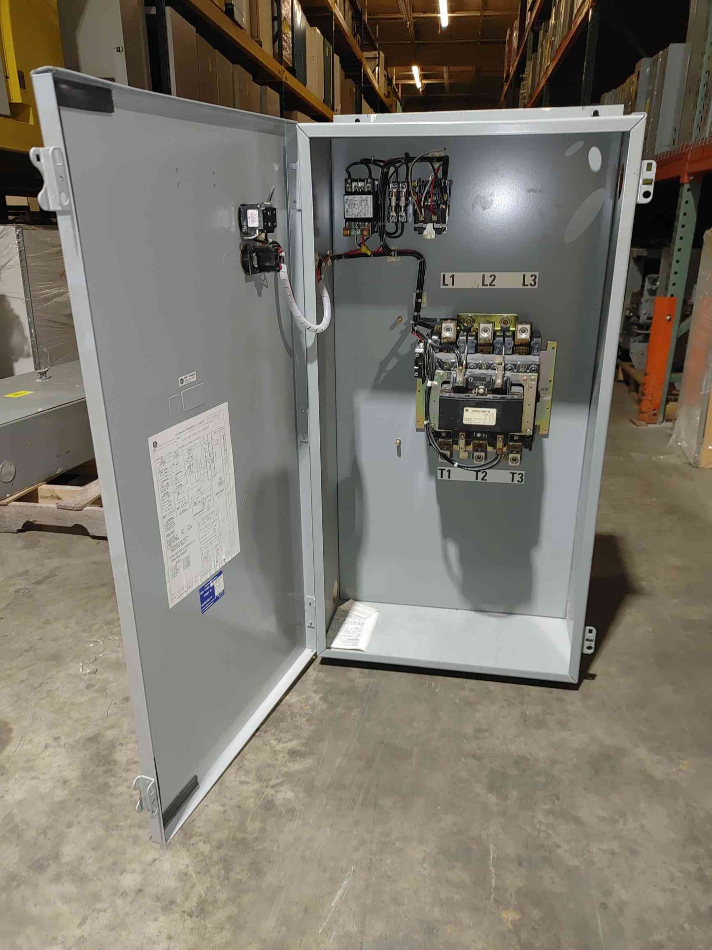 GE 300 Line Combination Motor Starter Enclosure Hand Off Auto Switch RIB Relays
