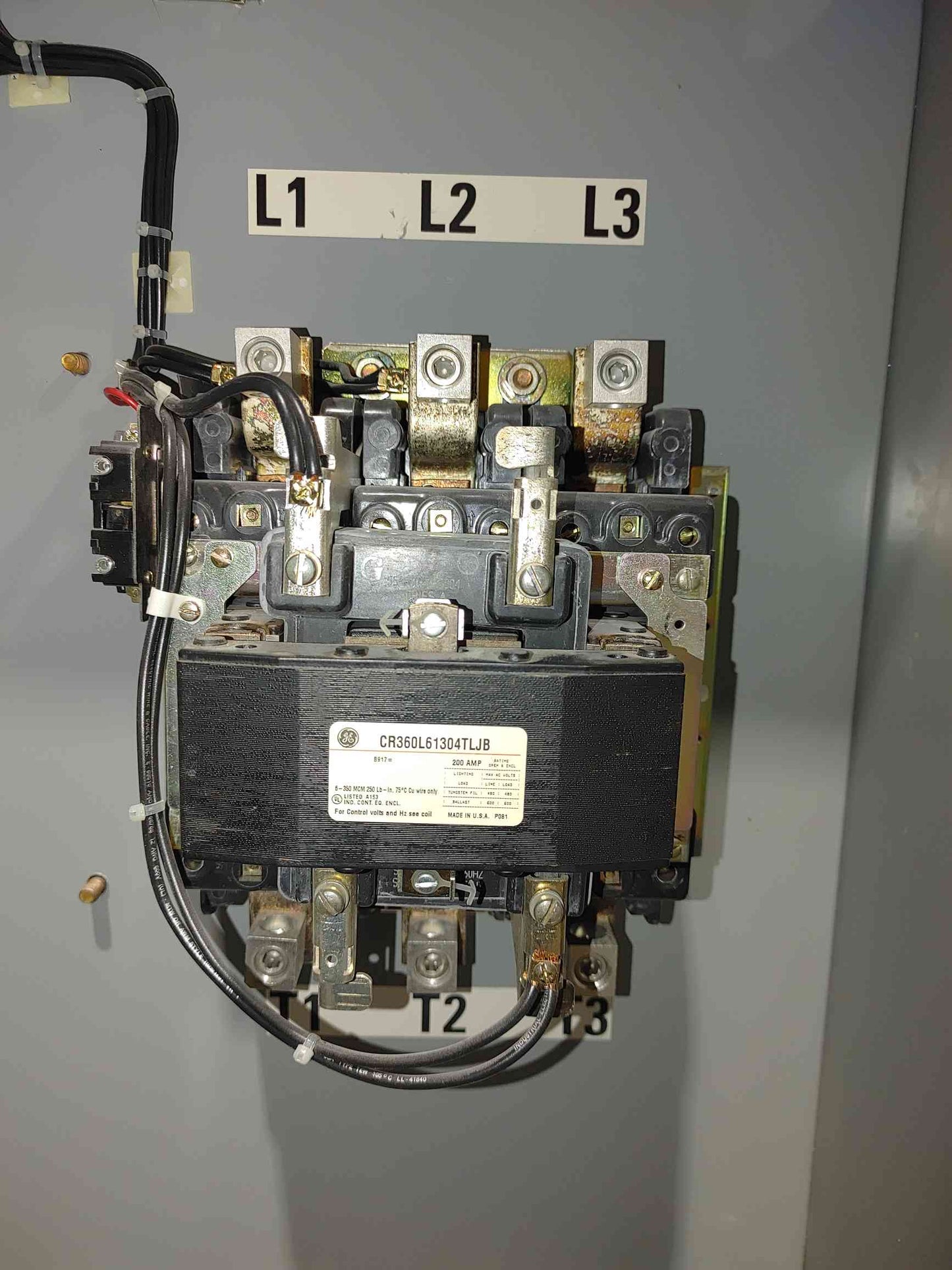GE 300 Line Combination Motor Starter Enclosure Hand Off Auto Switch RIB Relays