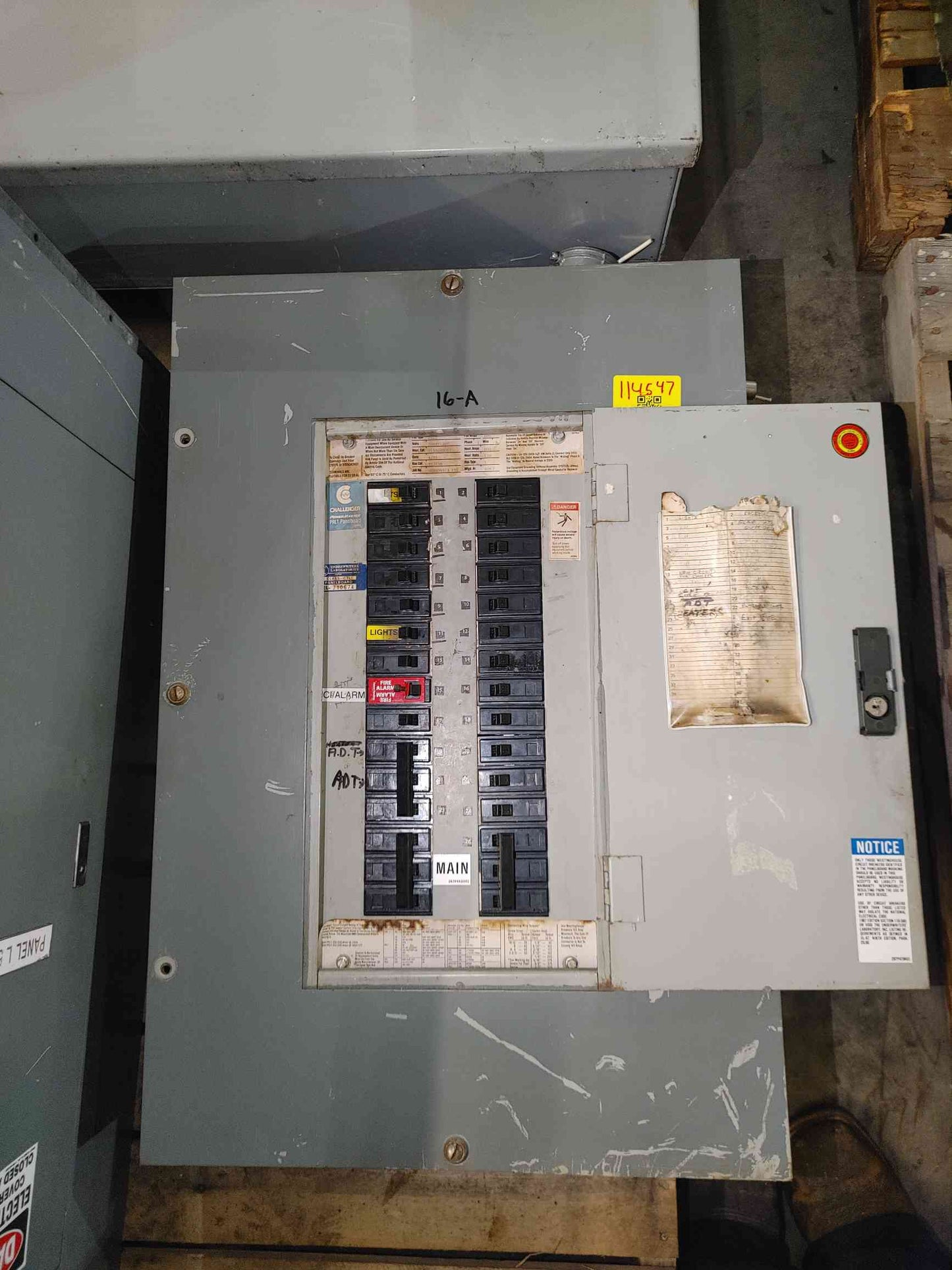 Challenger PowerMaster PRL1 100A 208Y/120V Panelboard Load Center w/ Breakers