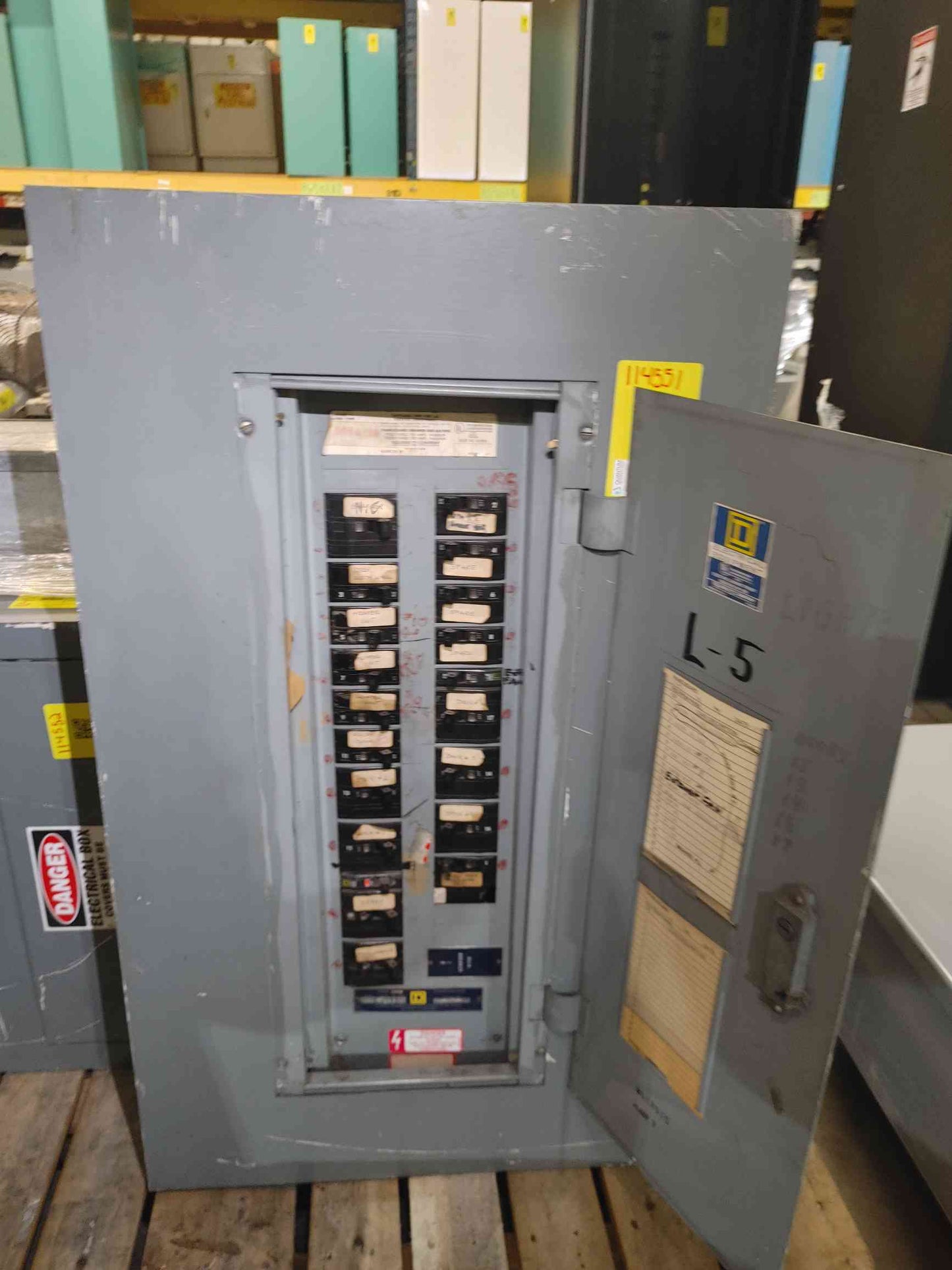 Square D NQOB 100A 120/208V 3PH Panelboard Load Center w/ QOB Bolt-On Breakers