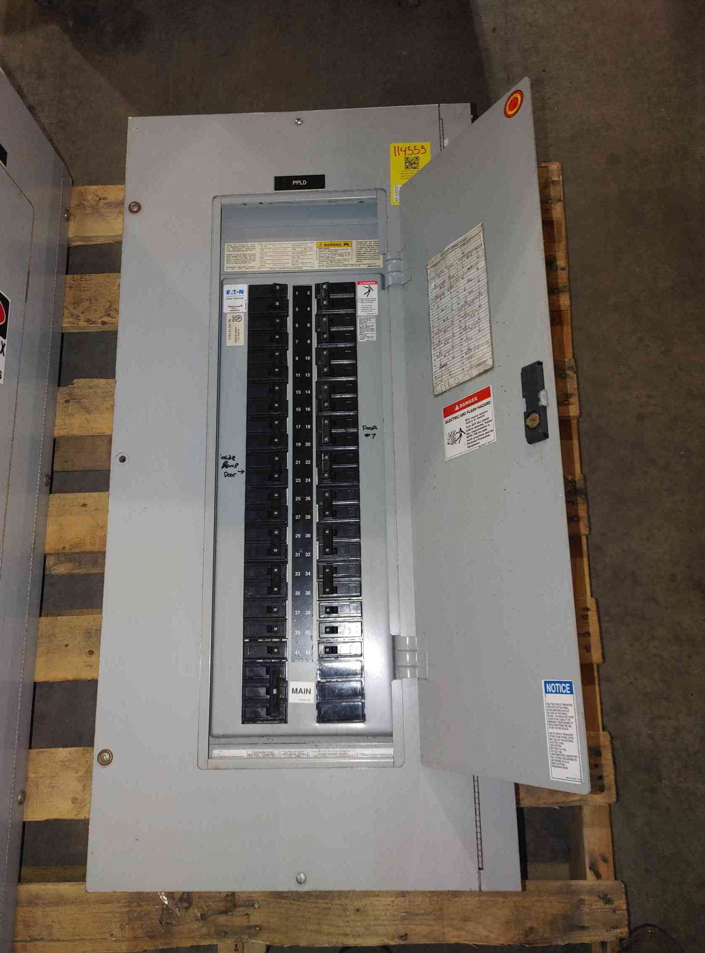 Cutler-Hammer PRL-1A 100A 208Y/120V Panelboard Load Center w/ BAB Breakers