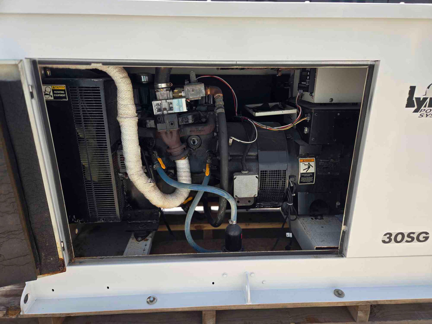 30KW Lynx Generator 3.0L GM LP Nat Gas 120/240V 1Ph. '07 1573Hrs. LOAD TESTED