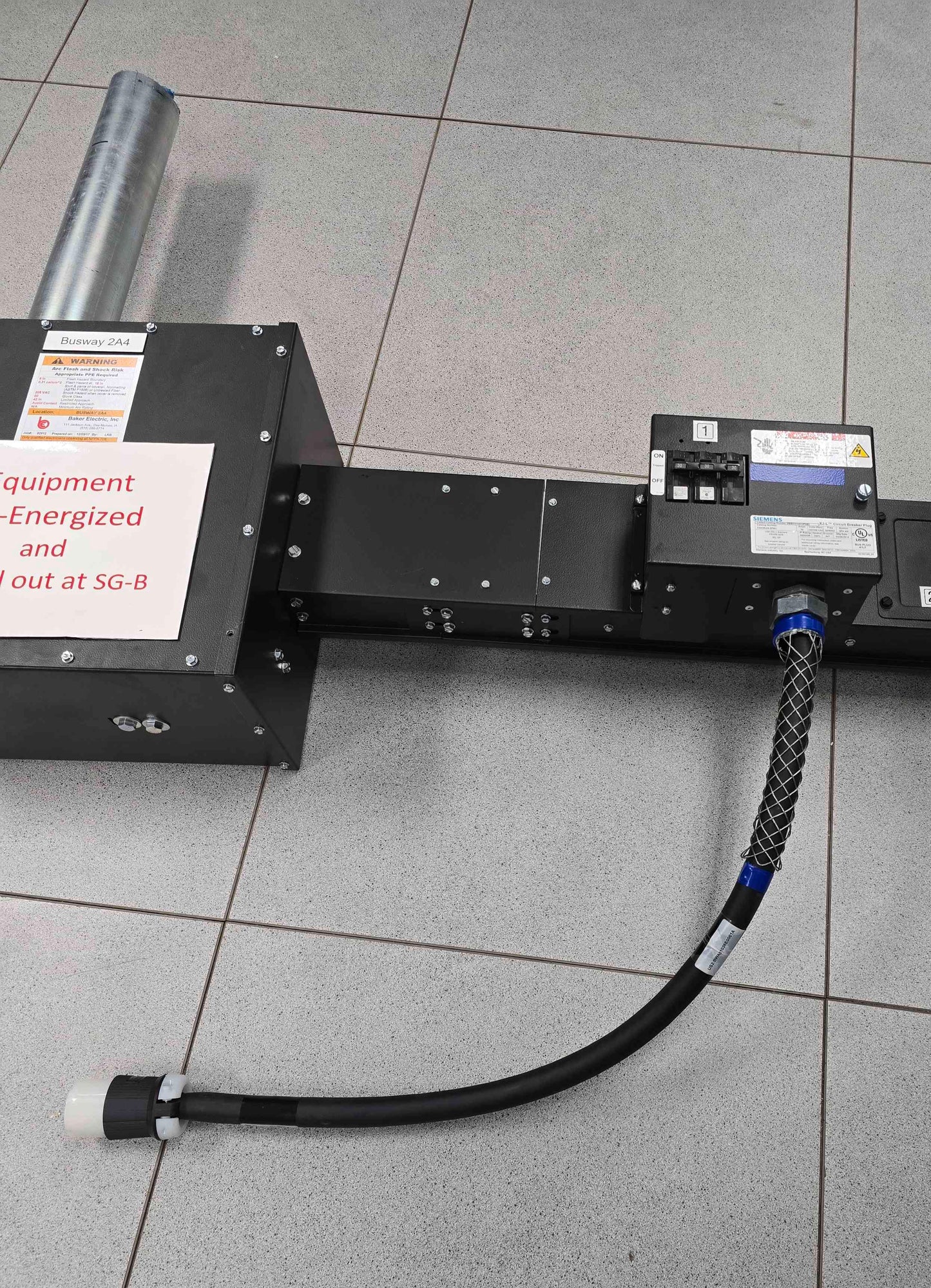 Siemens XJ-L Busway, 2011 XE400-SPEC With Tap box (SKU: 111273)