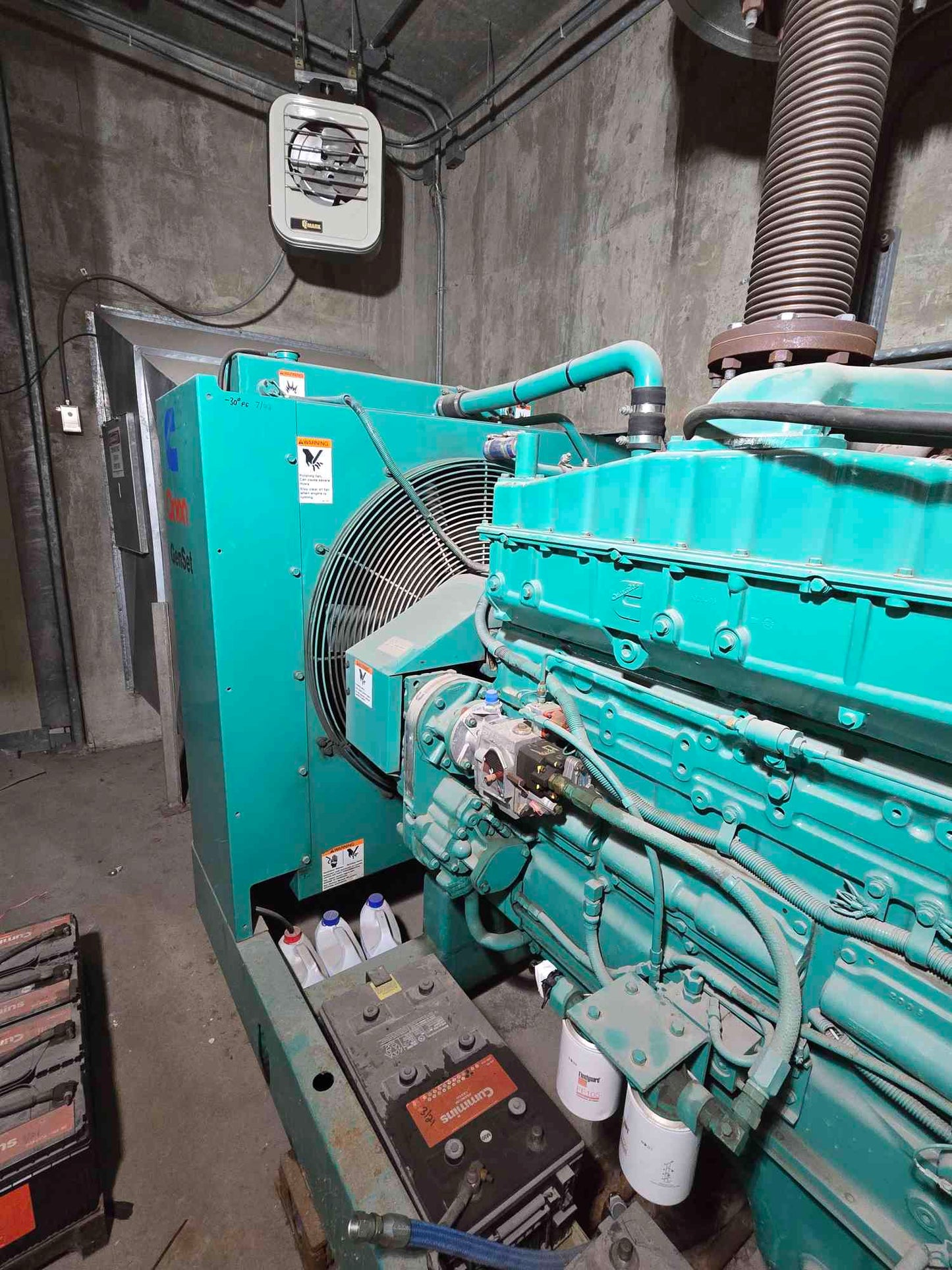 300KW Cummins NTA-855-G2 Diesel Generator 3PH 86hrs