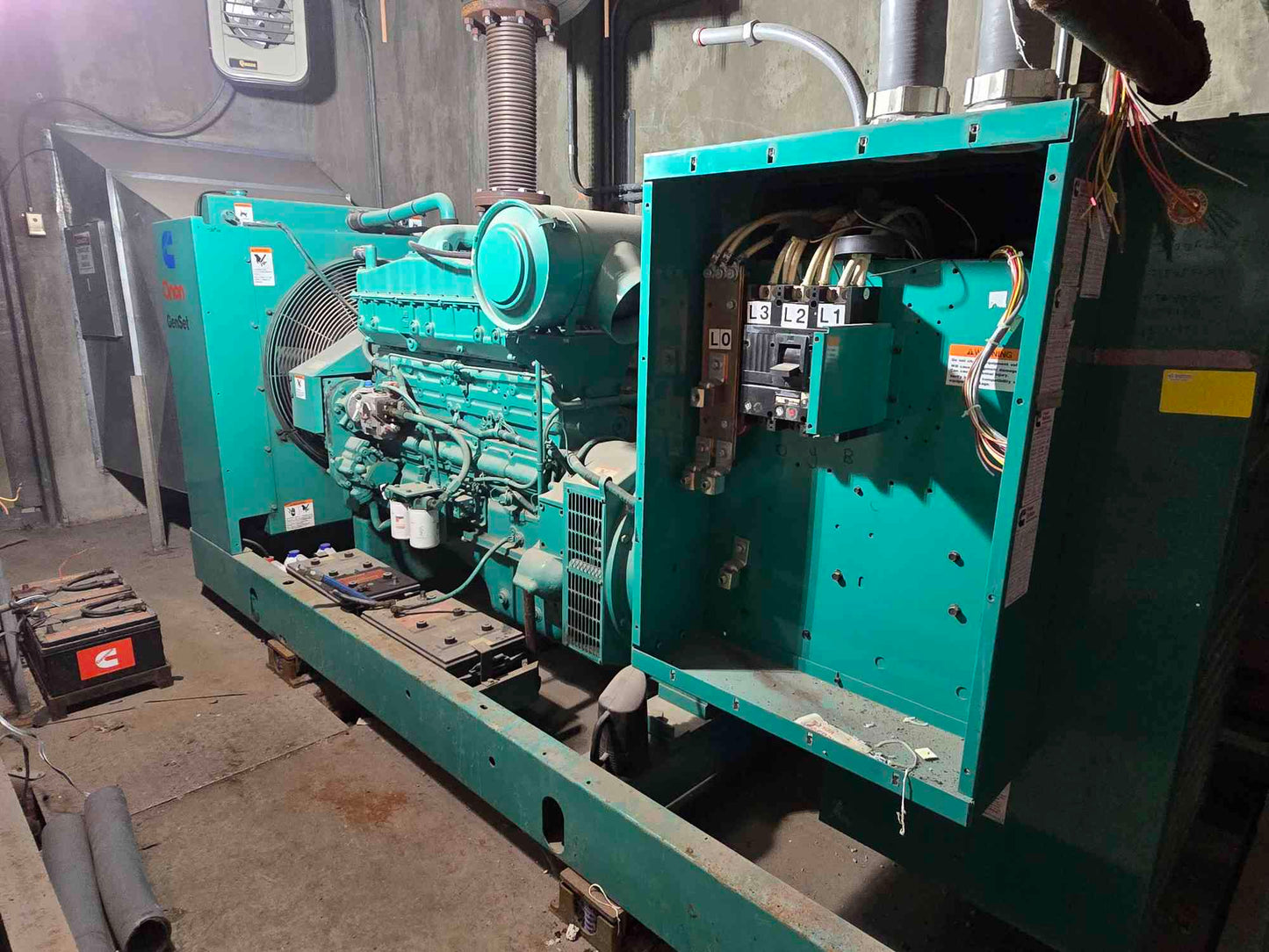 300KW Cummins NTA-855-G2 Diesel Generator 3PH 86hrs