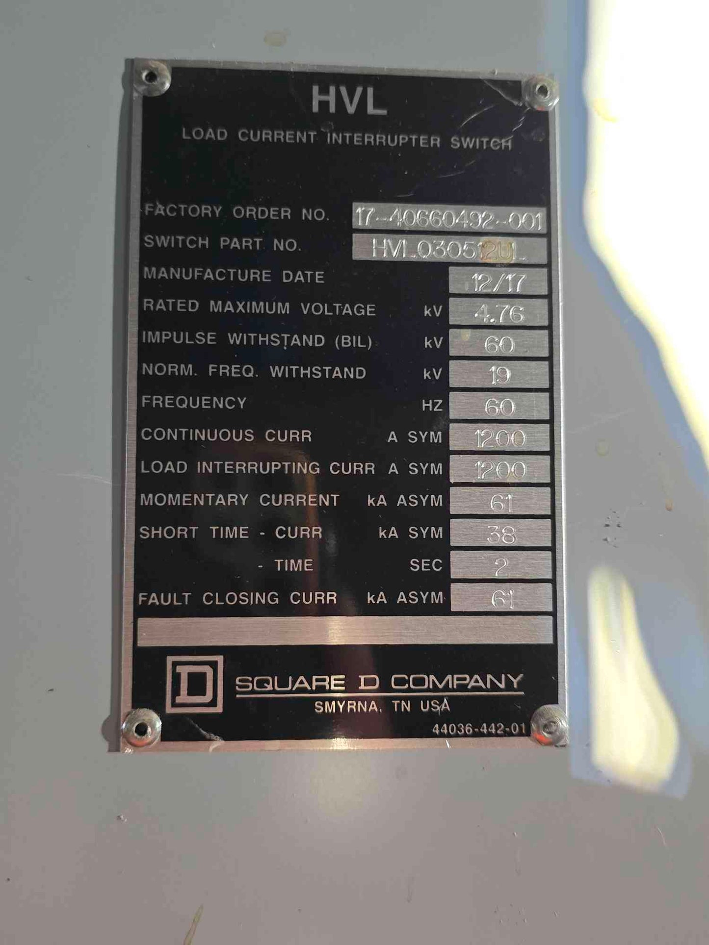 3 Section 1200A Square D Gavin Graham HV Dual Load Current Interrupter 4160V HVL030512UL 4.76KV