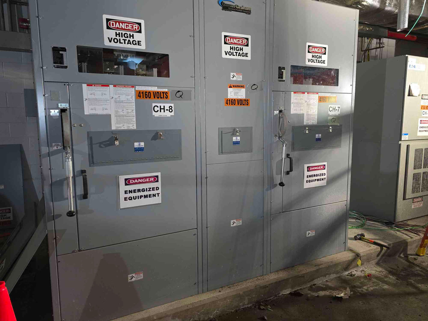 3 Section 1200A Square D Gavin Graham HV Dual Load Current Interrupter 4160V HVL030512UL 4.76KV