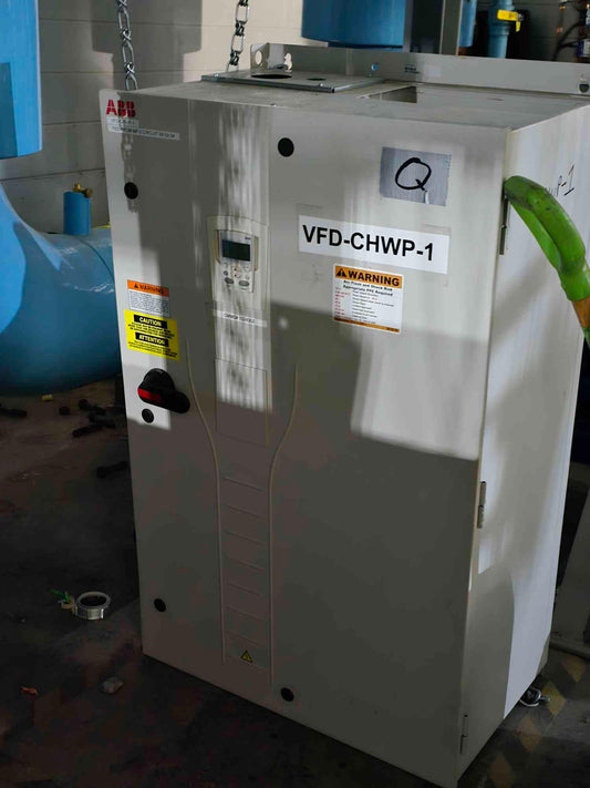 ABB VFD ACH550-PCR-246A-4 Variable Frequency Drive 200HP 3ph 380-480V 242A