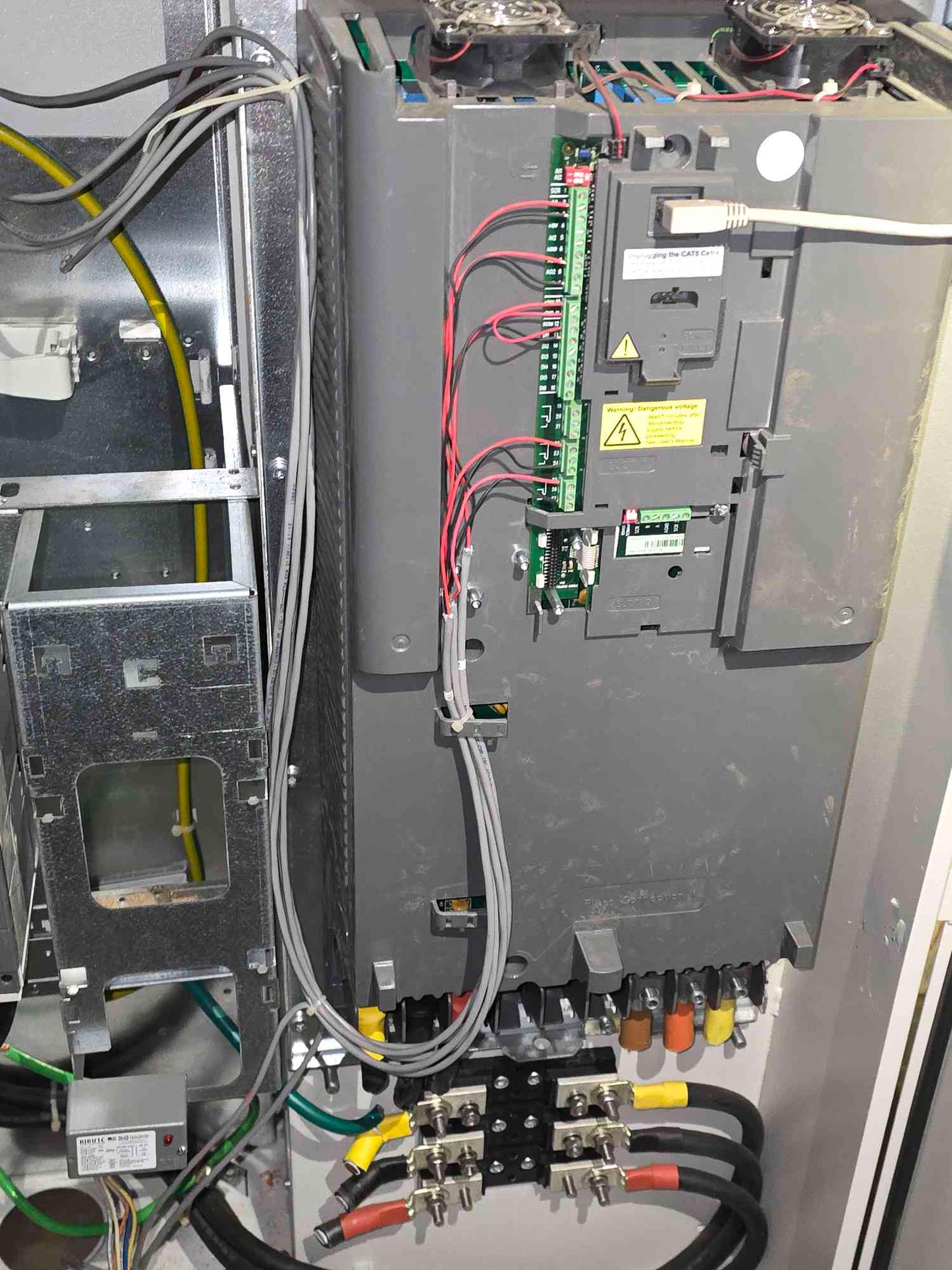 ABB VFD ACH550-PCR-246A-4 Variable Frequency Drive 200HP 3ph 380-480V 242A