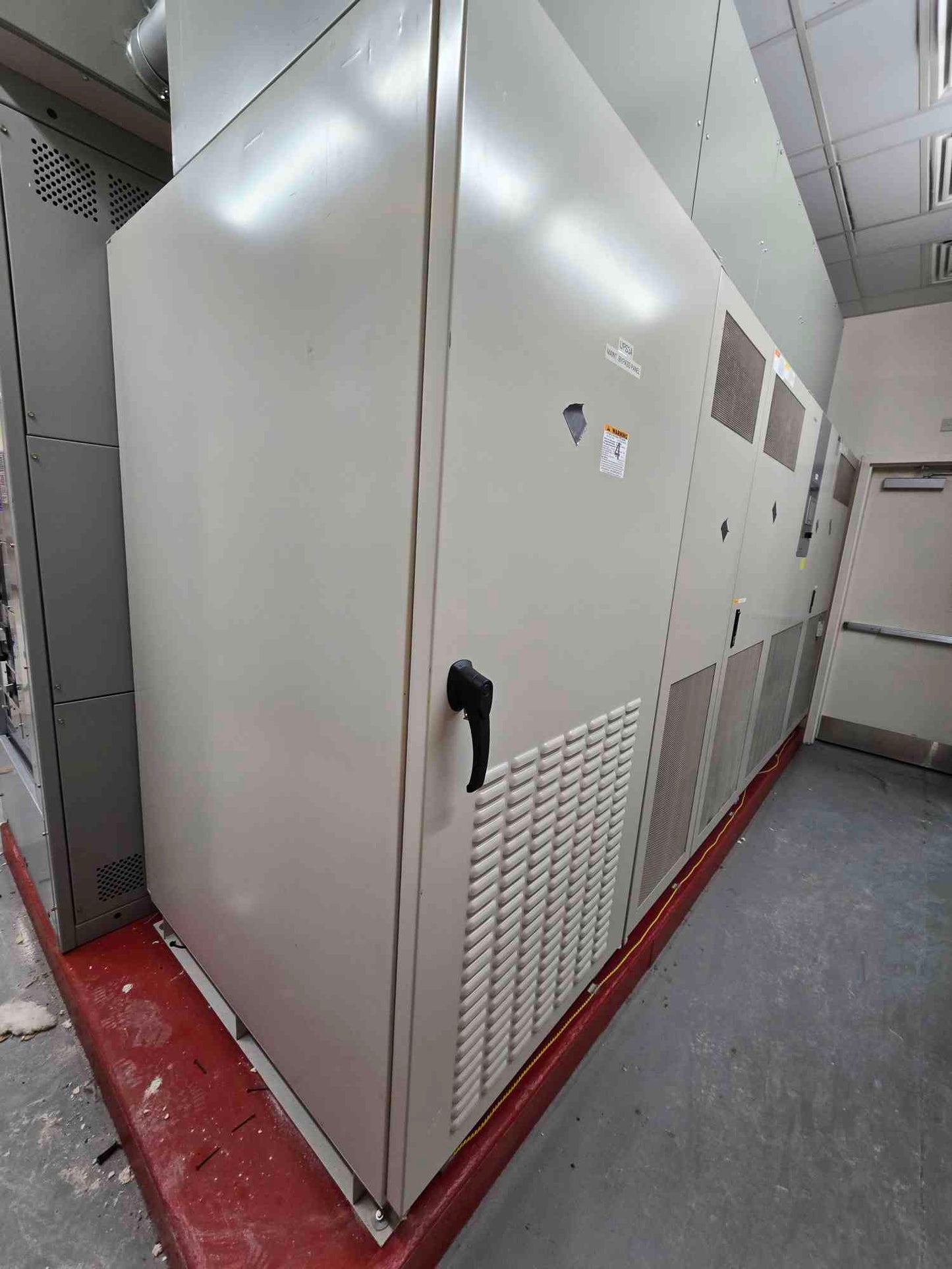 750KVA Toshiba UPS G8000MM UPS 480v '07 T8MS3 K75 (SKU: 111500)