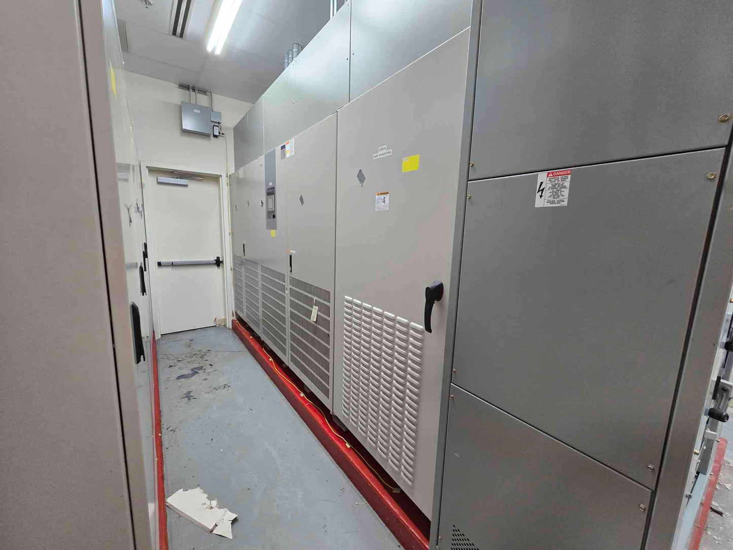 750KVA Toshiba UPS G8000MM UPS 480v '07 T8MS3 K75 (SKU: 111500)