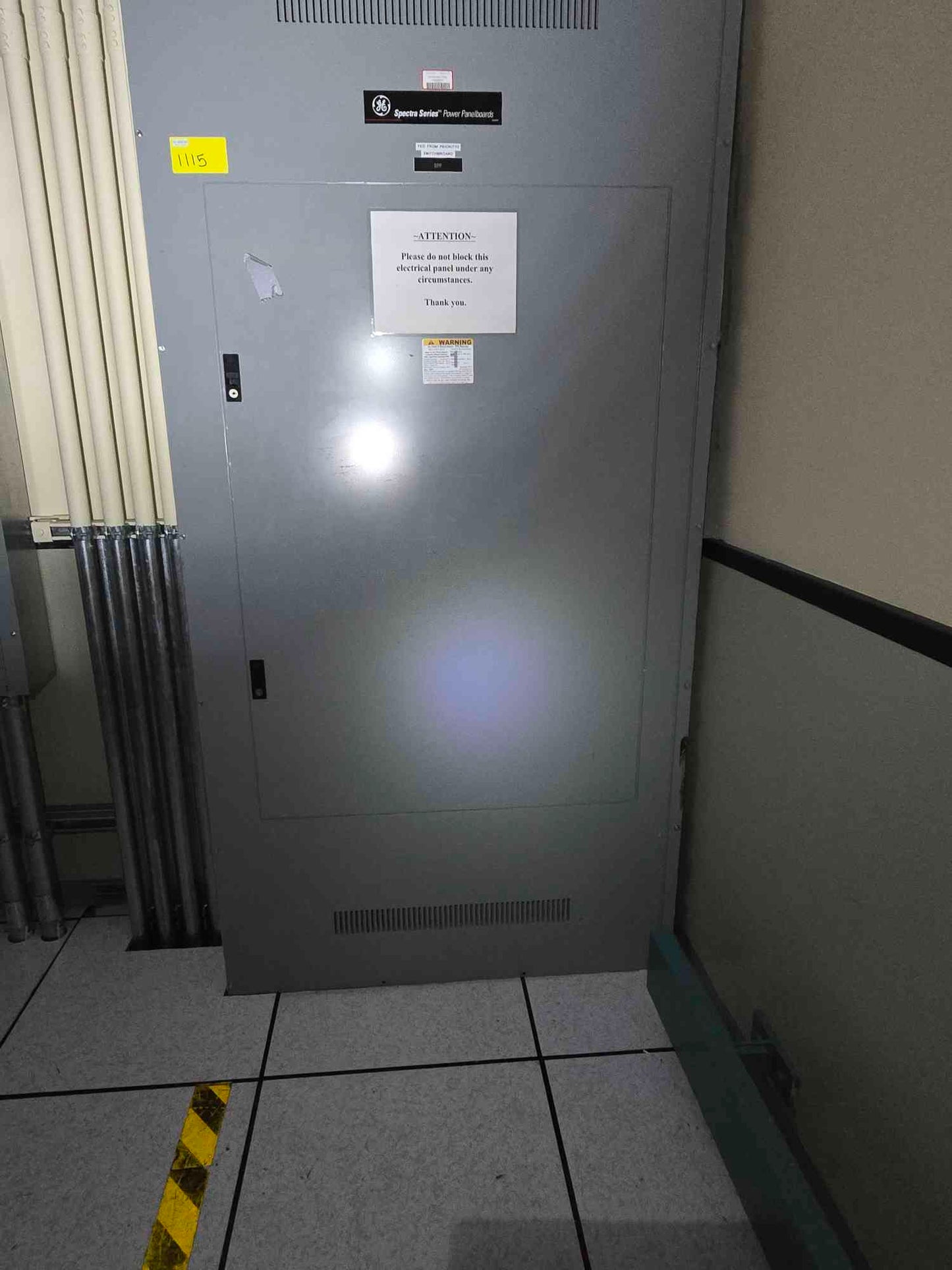 800A GE Electric Spectra Series PanelBoard 480Y/227 12 Breakers & Main