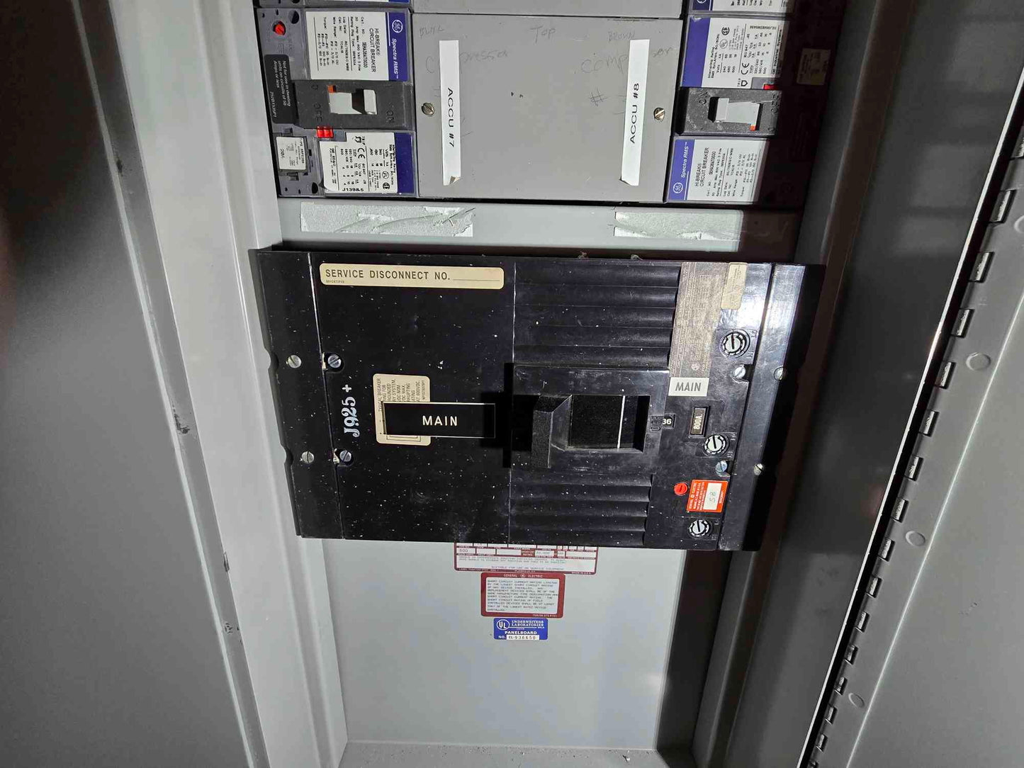 800A GE Switchboard 480v 3PH 10 Breakers & Main Panelboard